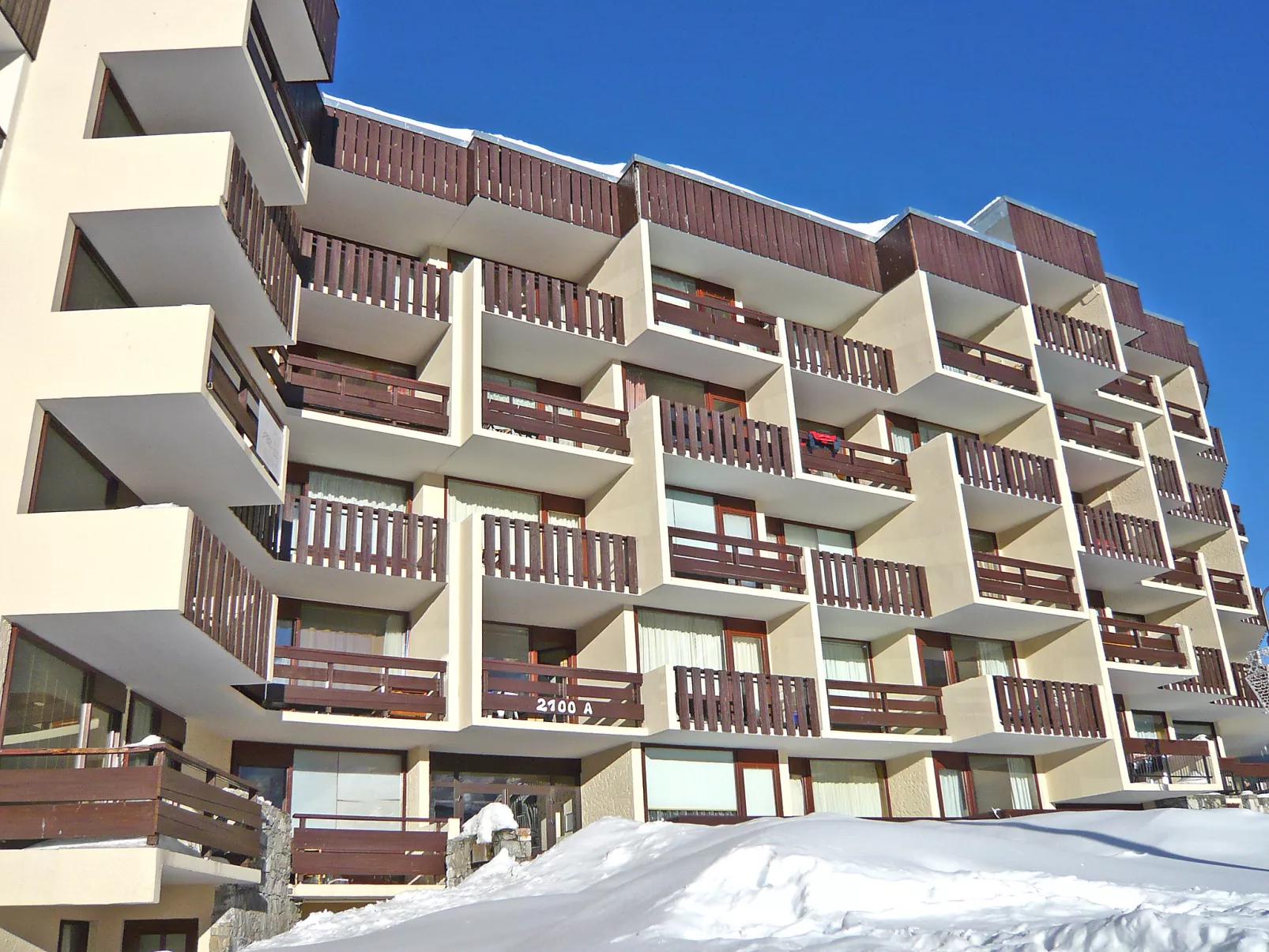 Le 2100 A et B (Lavachet)-Outside