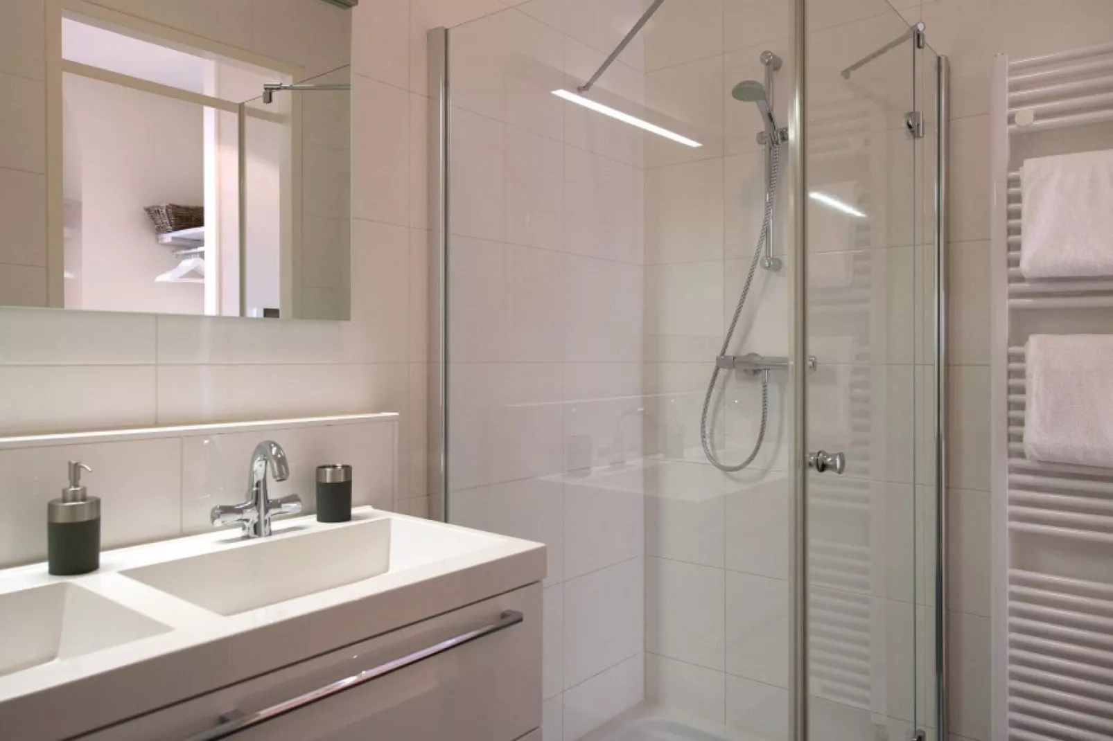 Scheveningen Harbour 16B-Salle de bain
