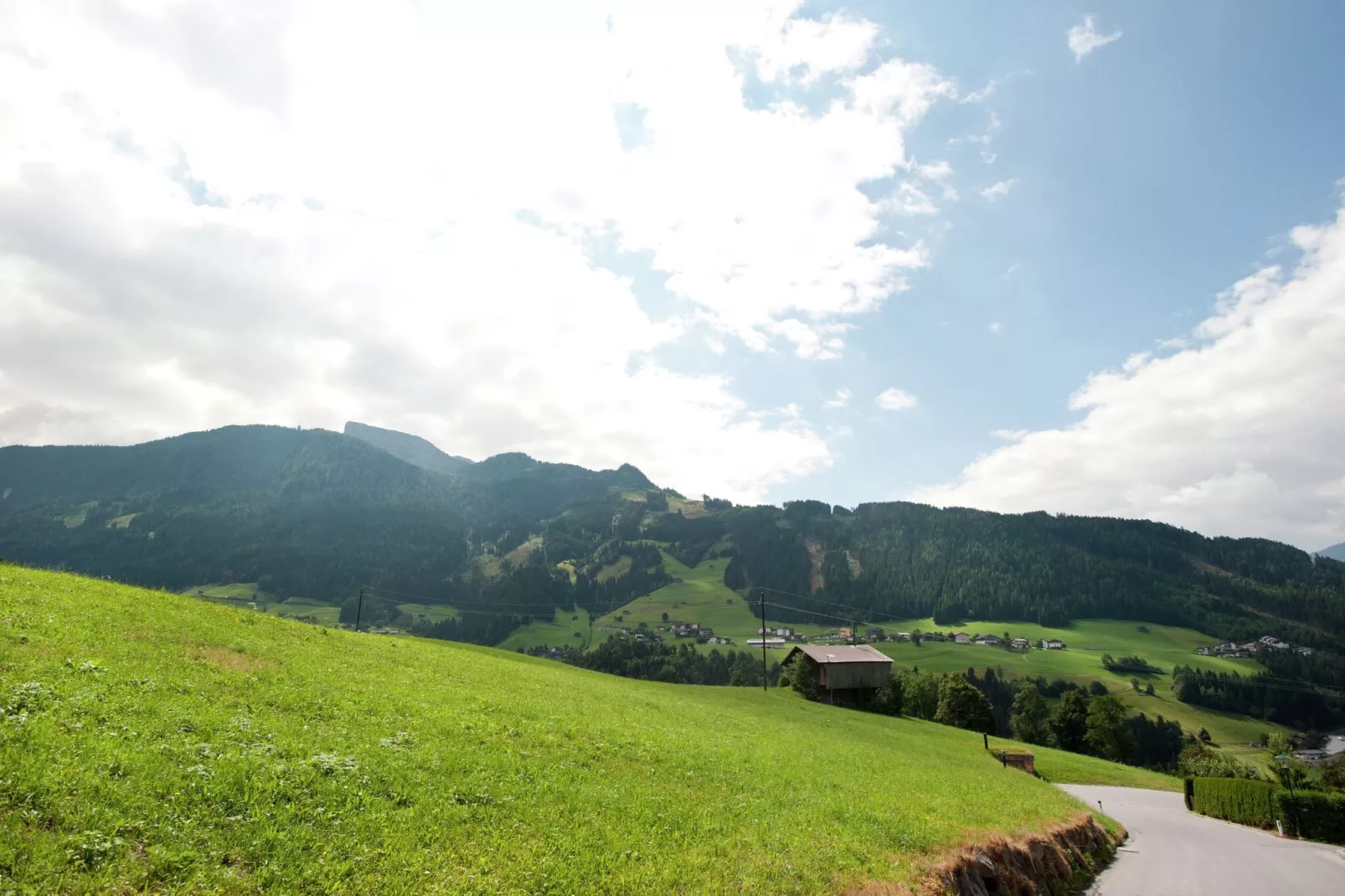Garconniere-Areas within 20km in summer