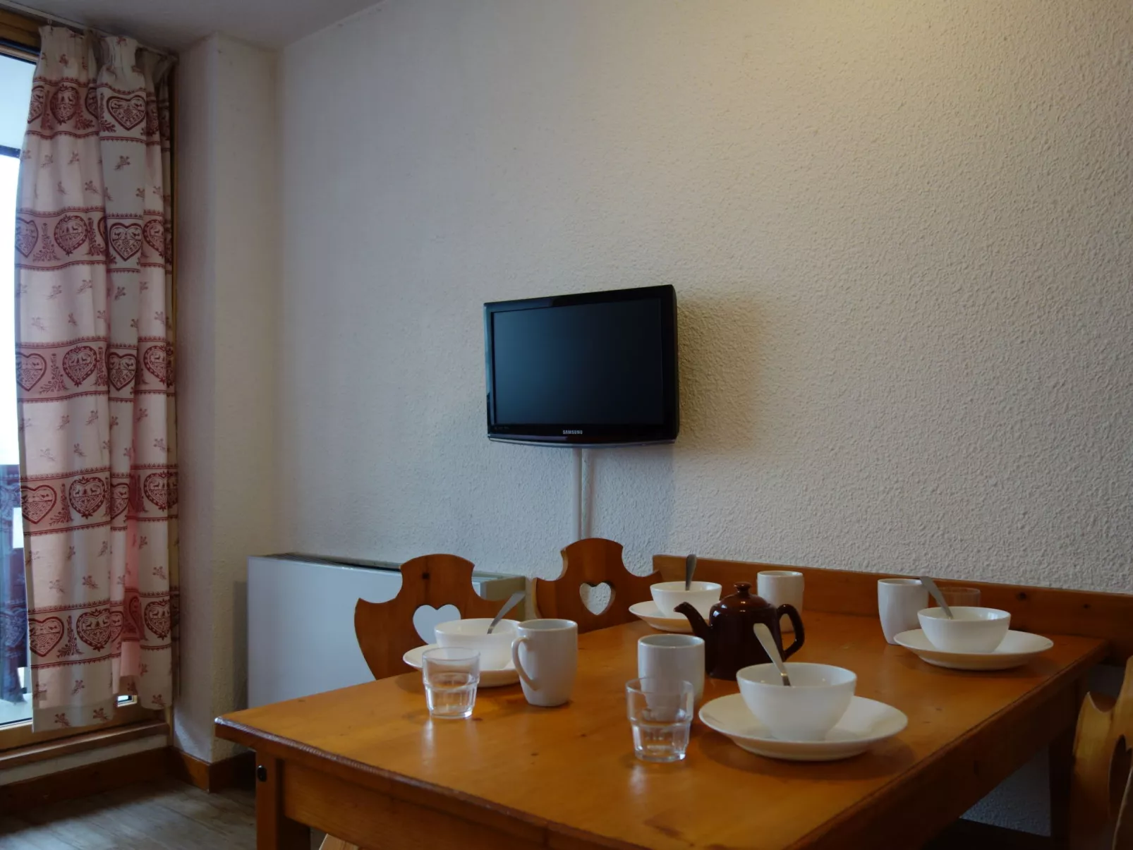 Home Club (Lavachet)-Inside