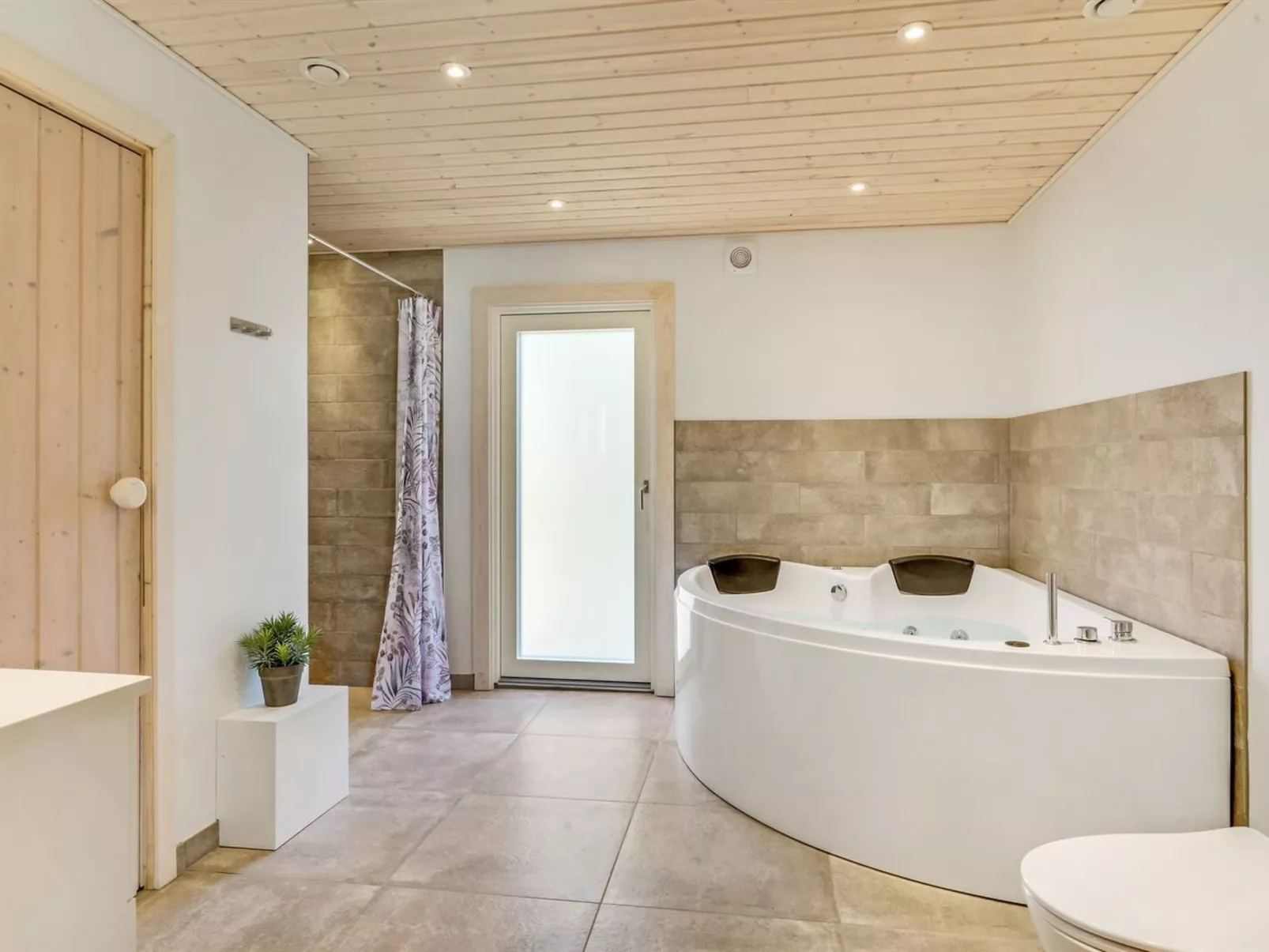 "Iven" - 300m from the sea
