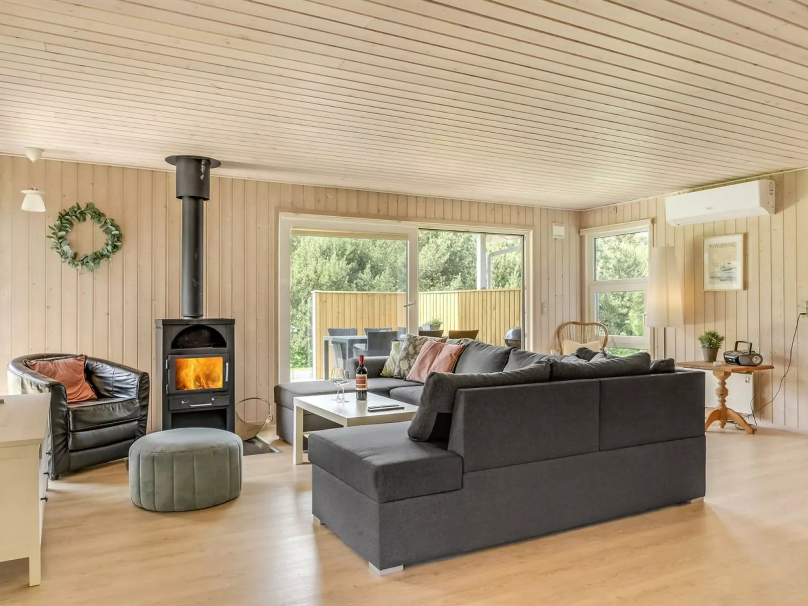 "Iven" - 300m from the sea-Dedans