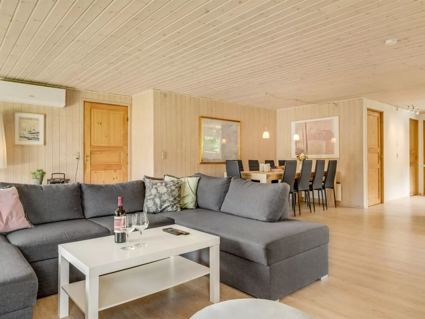 "Iven" - 300m from the sea-Dedans