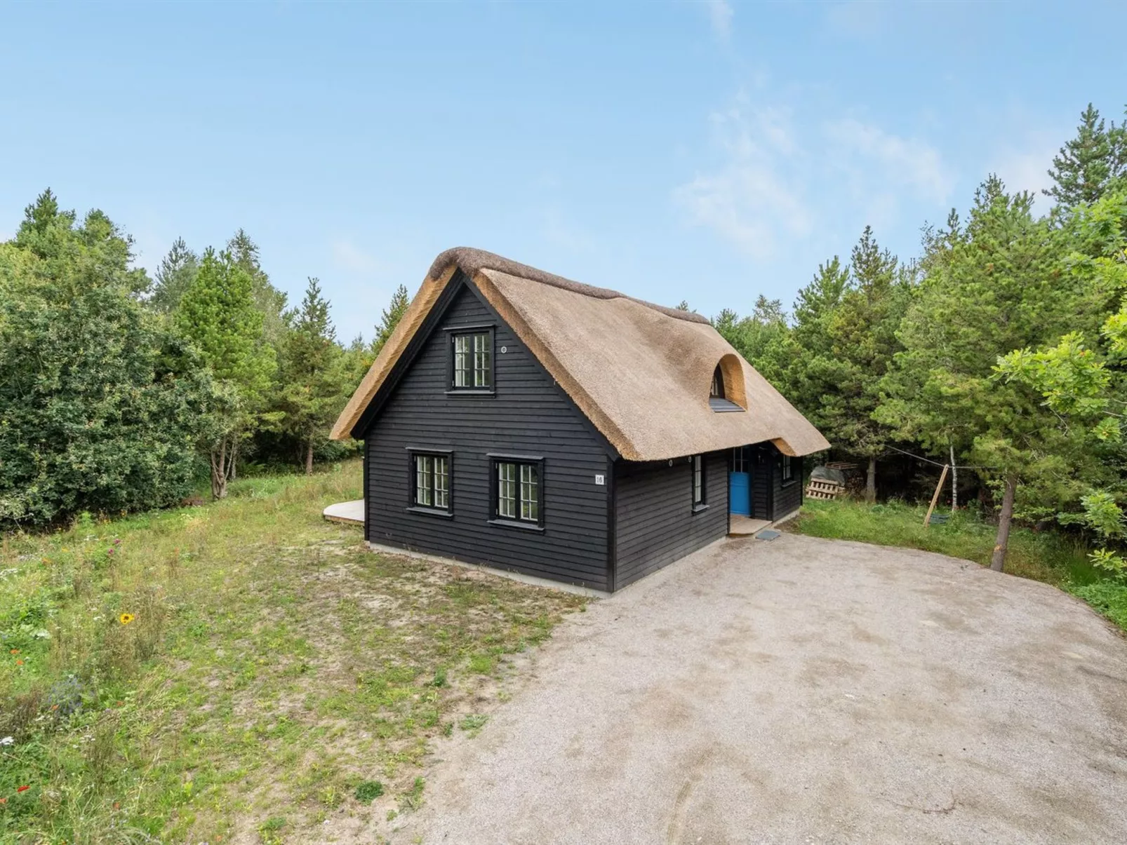 "Emmeli" - 1.2km from the sea-Outside