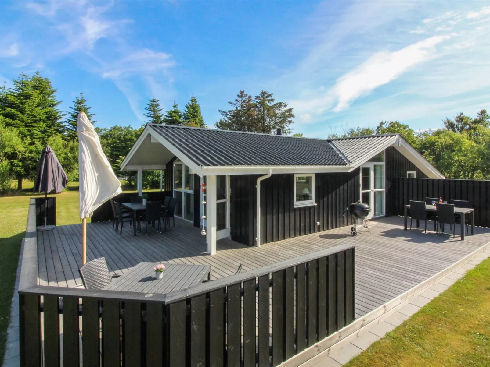 "Suna" - 1.3km from the sea-Outside