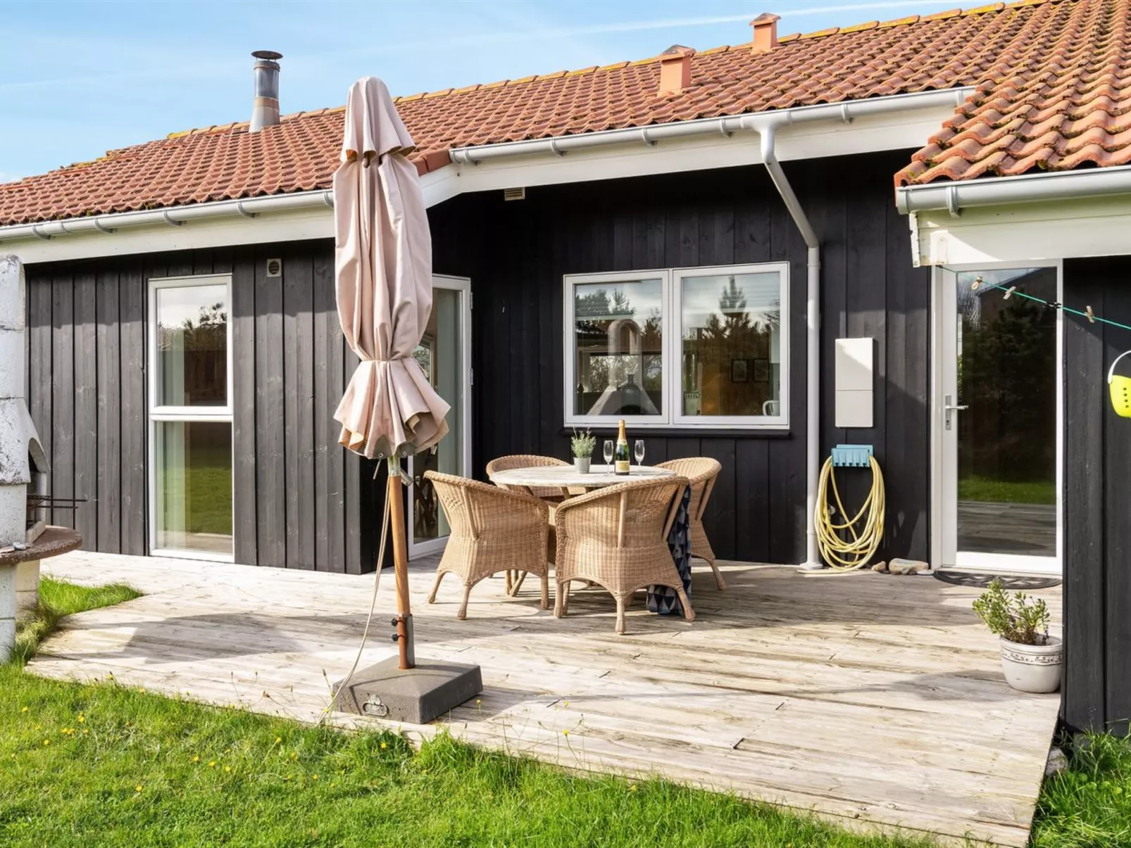 "Oskar" - 200m from the sea-Outside