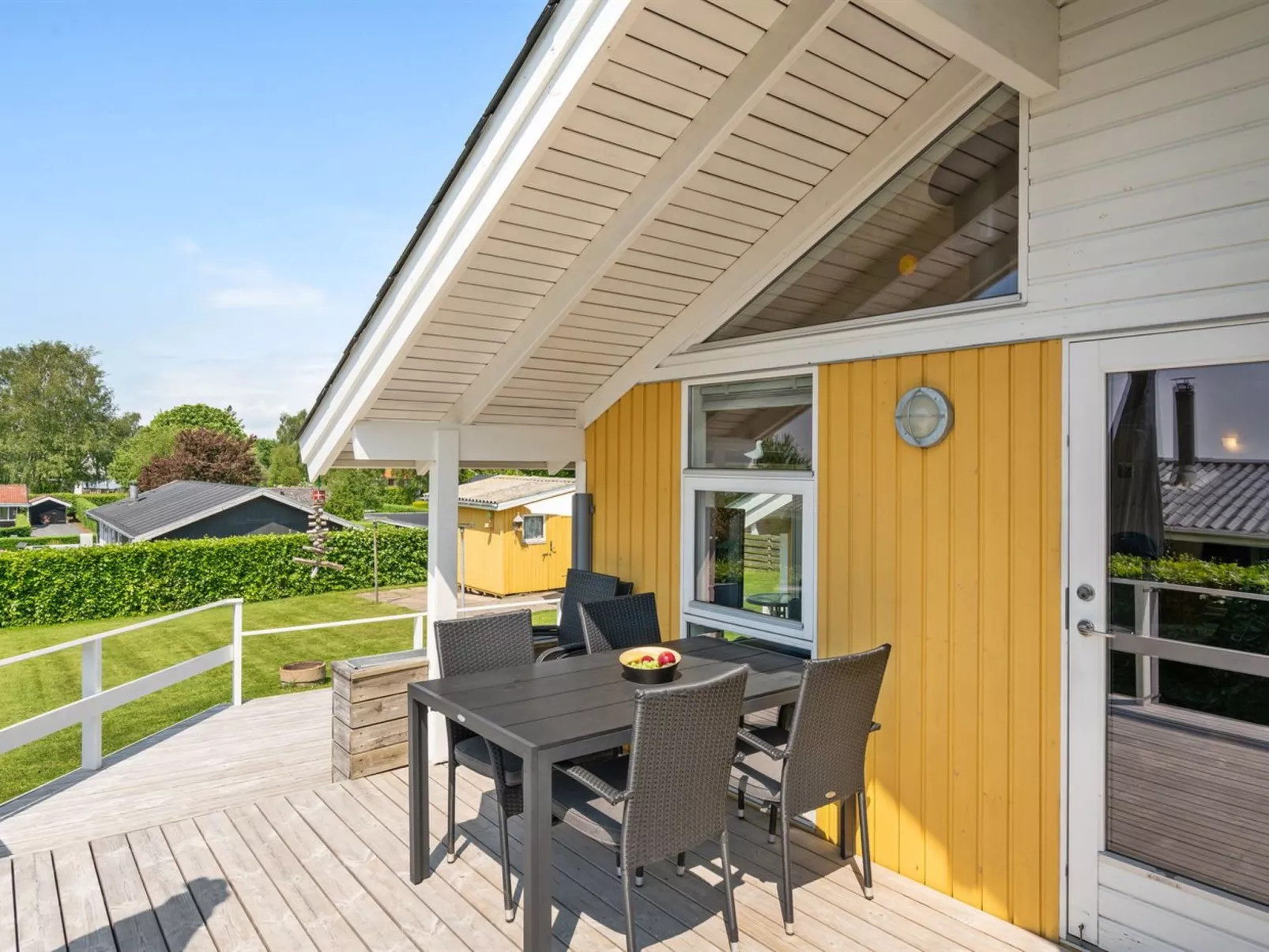 "Albantine" - 150m from the sea-Outside