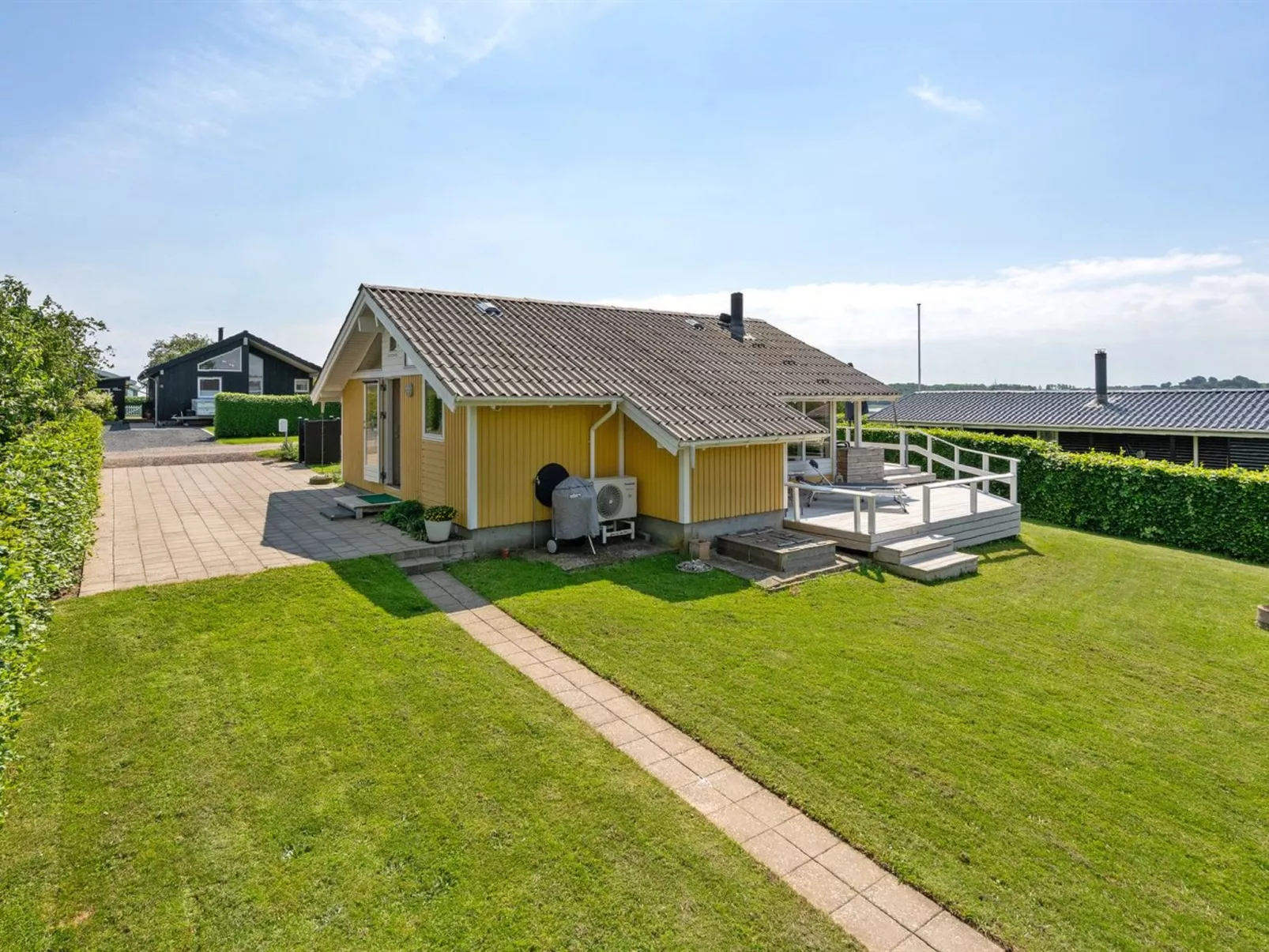 "Albantine" - 150m from the sea-Outside