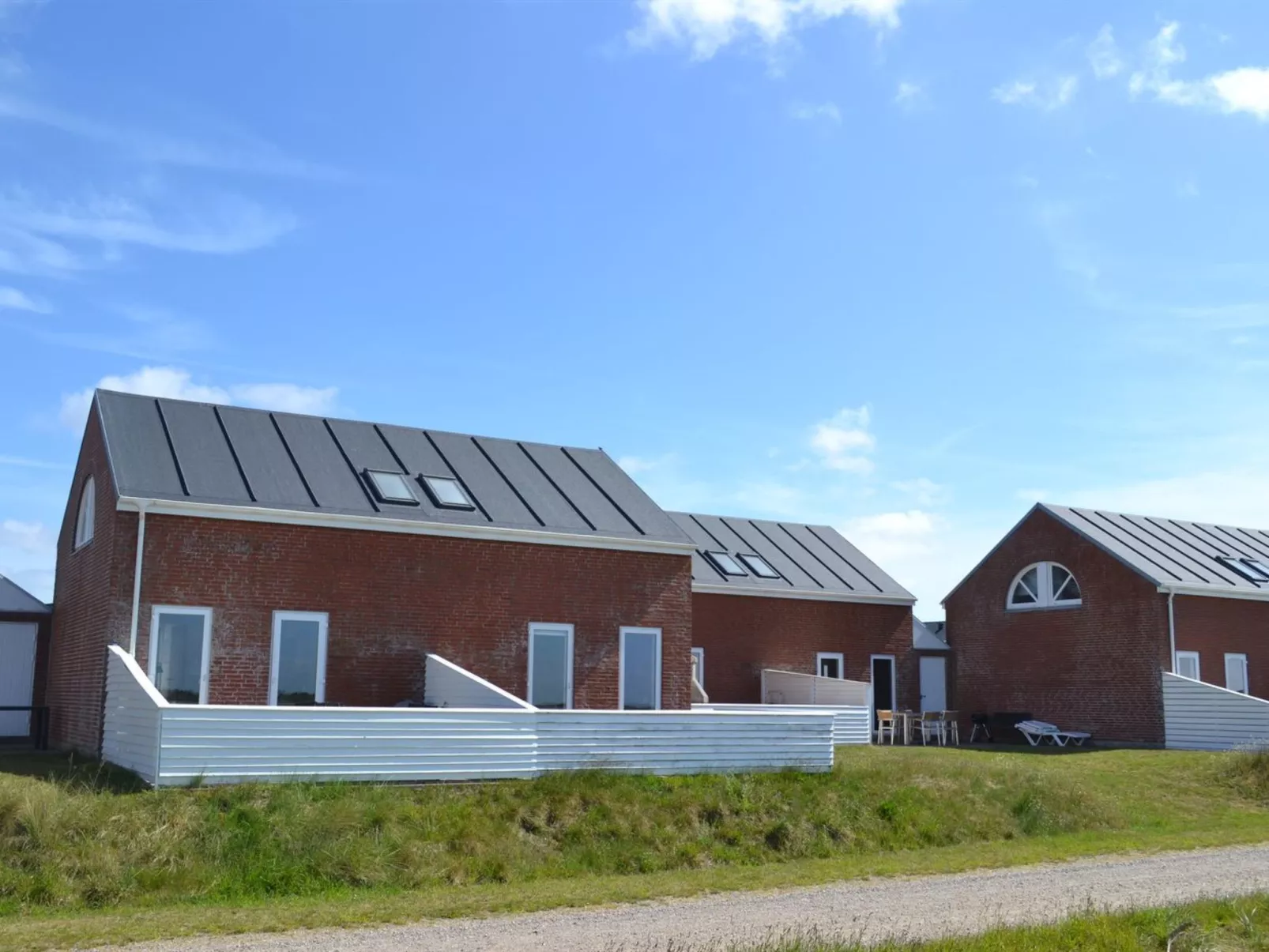 "Auti" - 2.3km from the sea-Outside