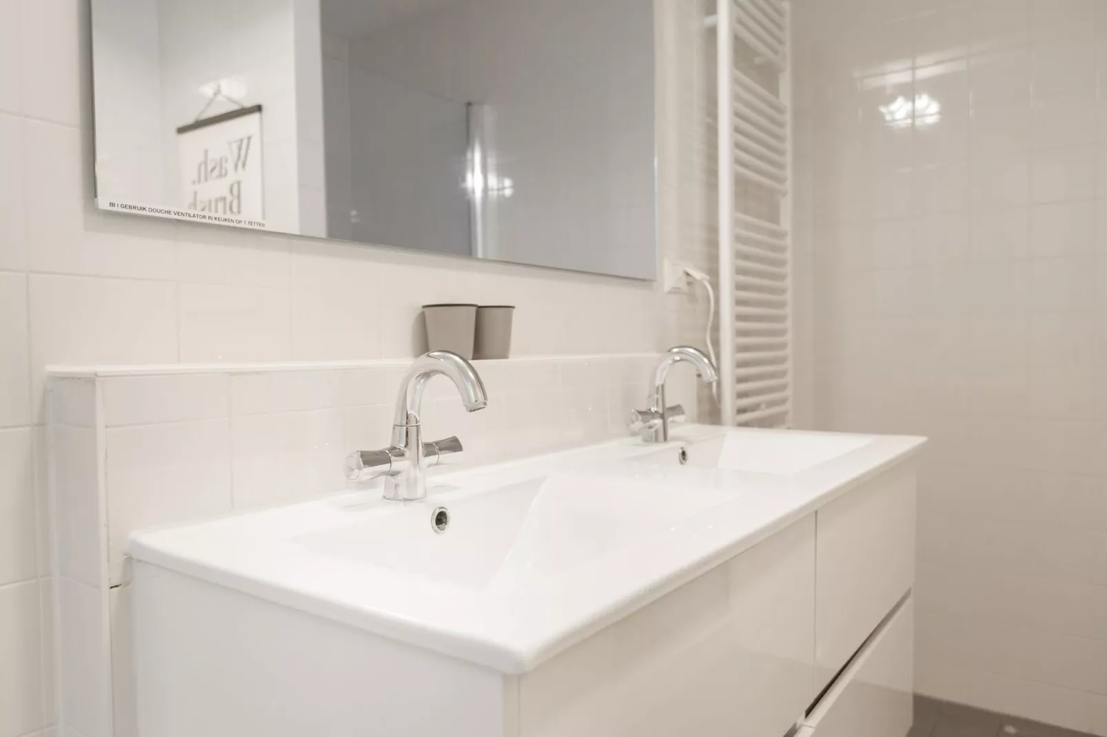 Scheveningen Harbour 80C-Bathroom