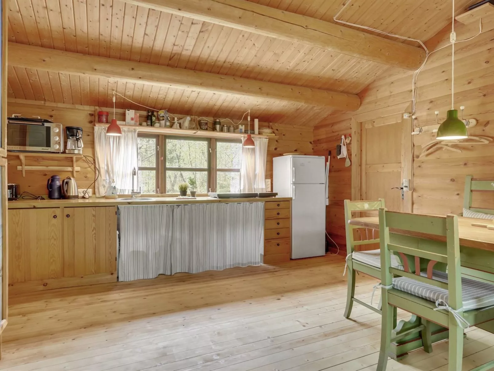 "Tumi" - 700m from the sea-Drinnen