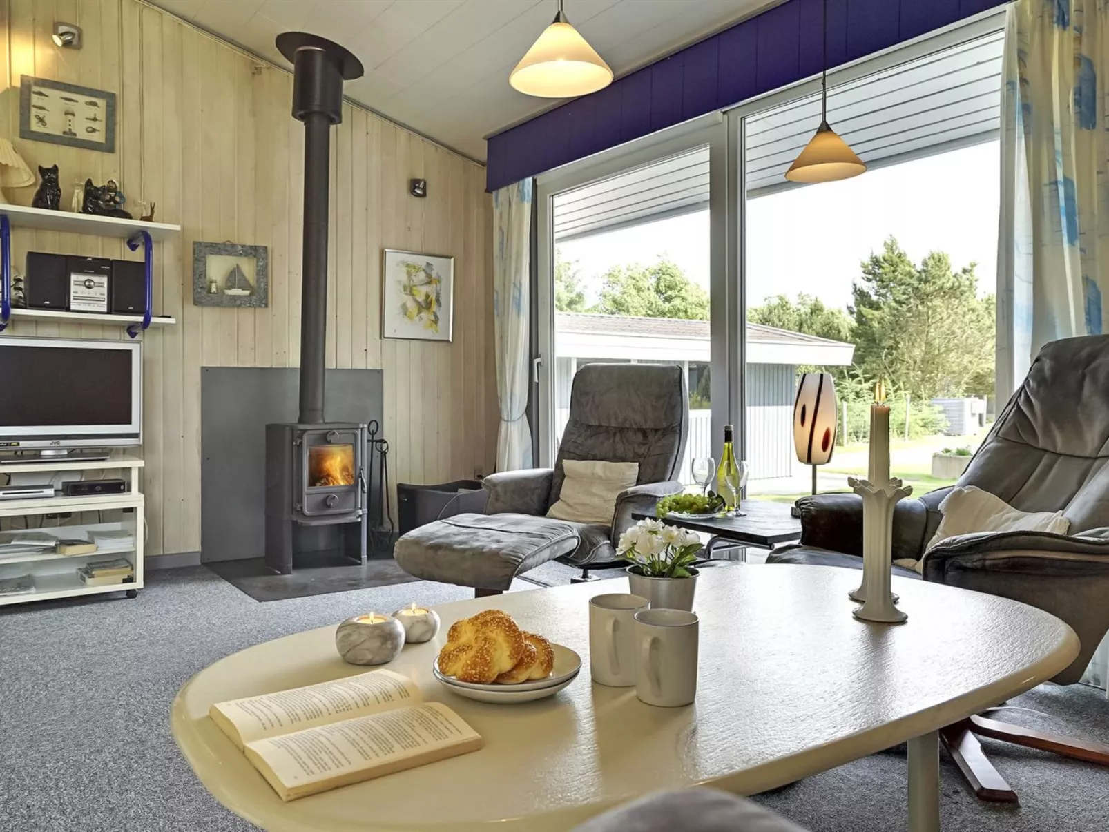 "Gunvor" - 1km from the sea-Inside