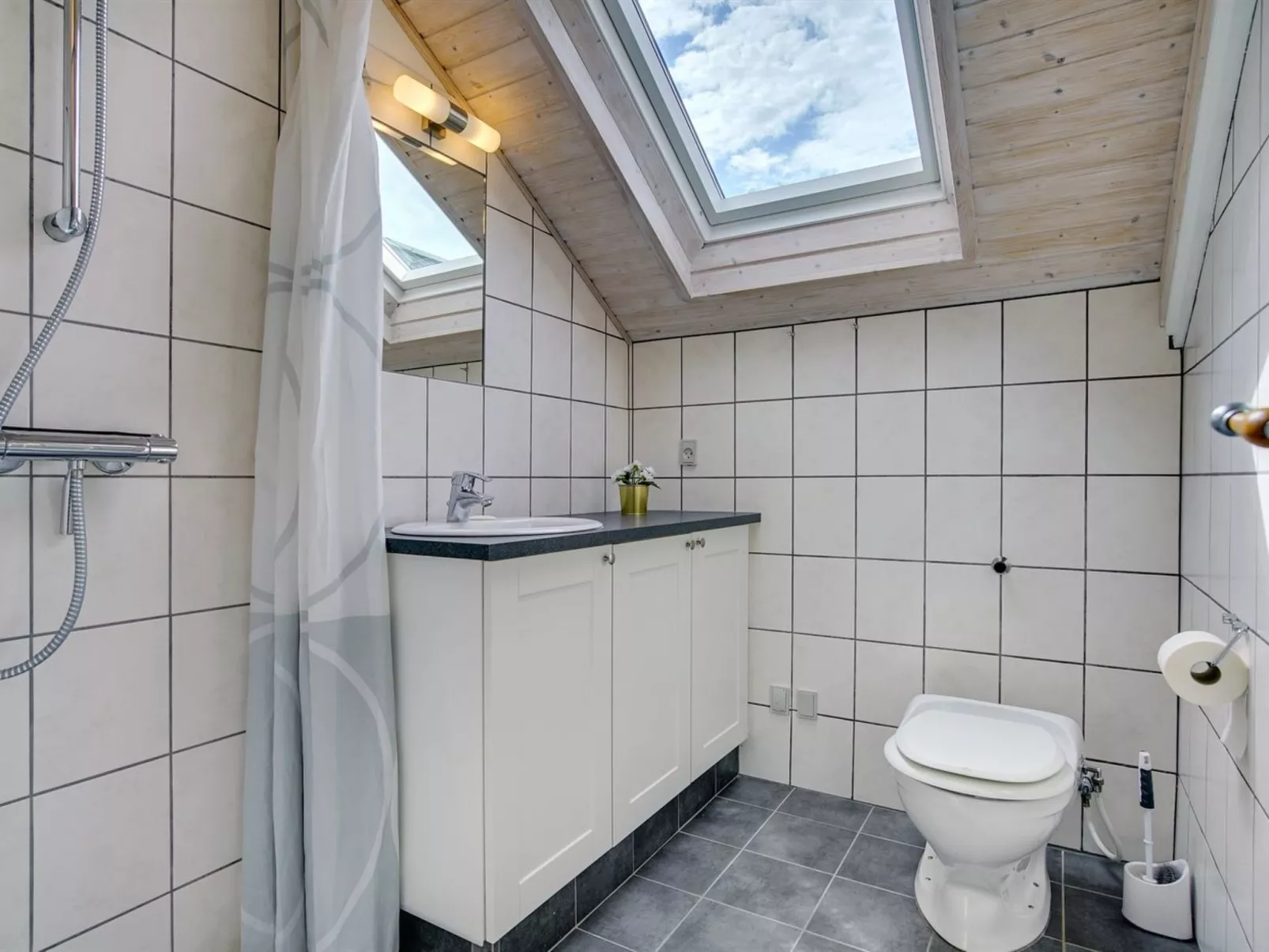 "Nadezda" - 450m from the sea-Inside