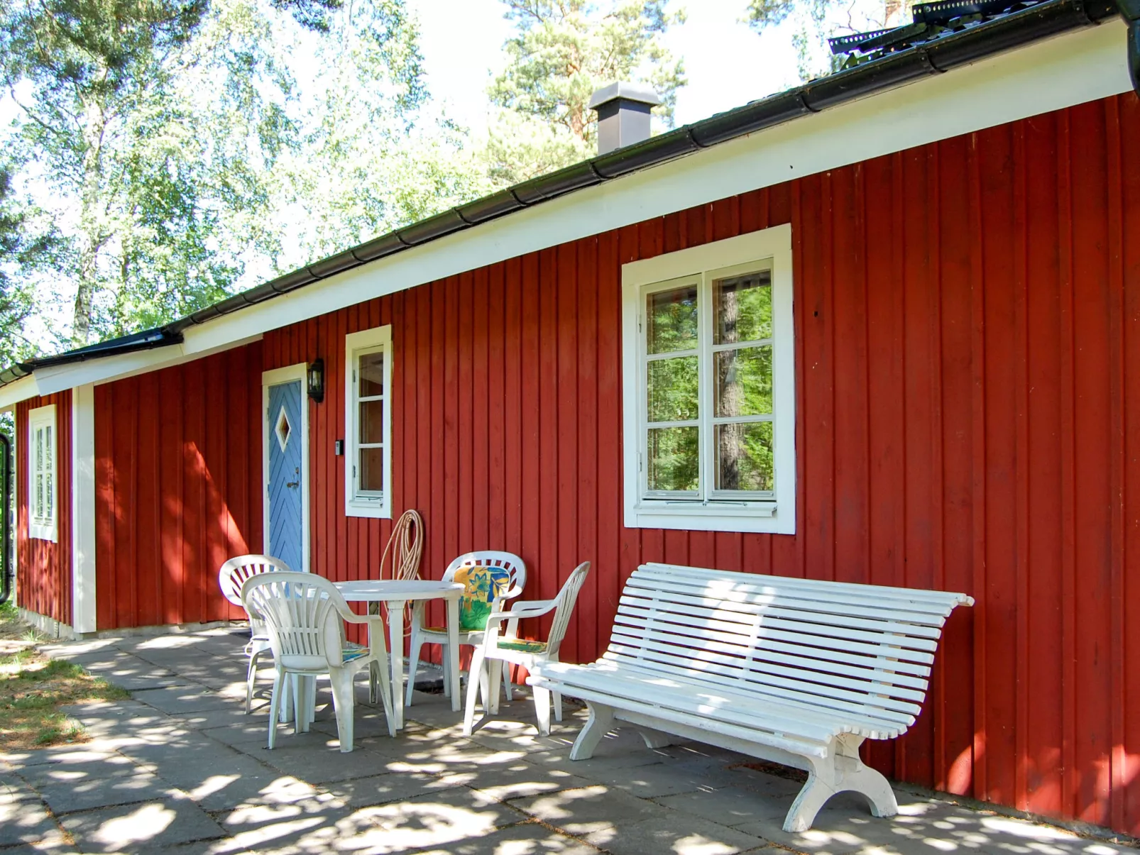 Harge Sörgård-Outside