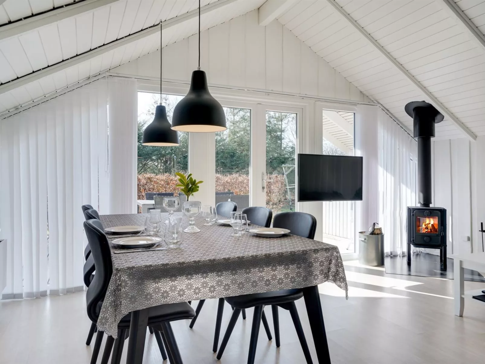 "Edvardsine" - 12km from the sea-Inside