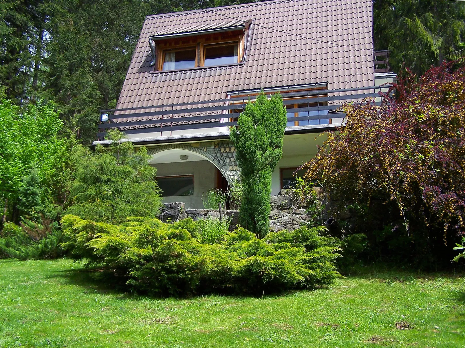 Partecznik-Outside