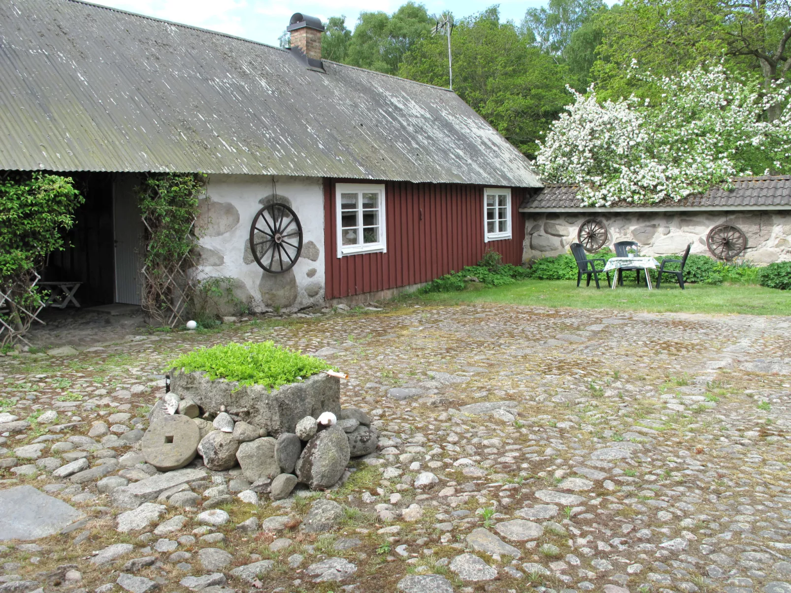 Västra Näs-Outside