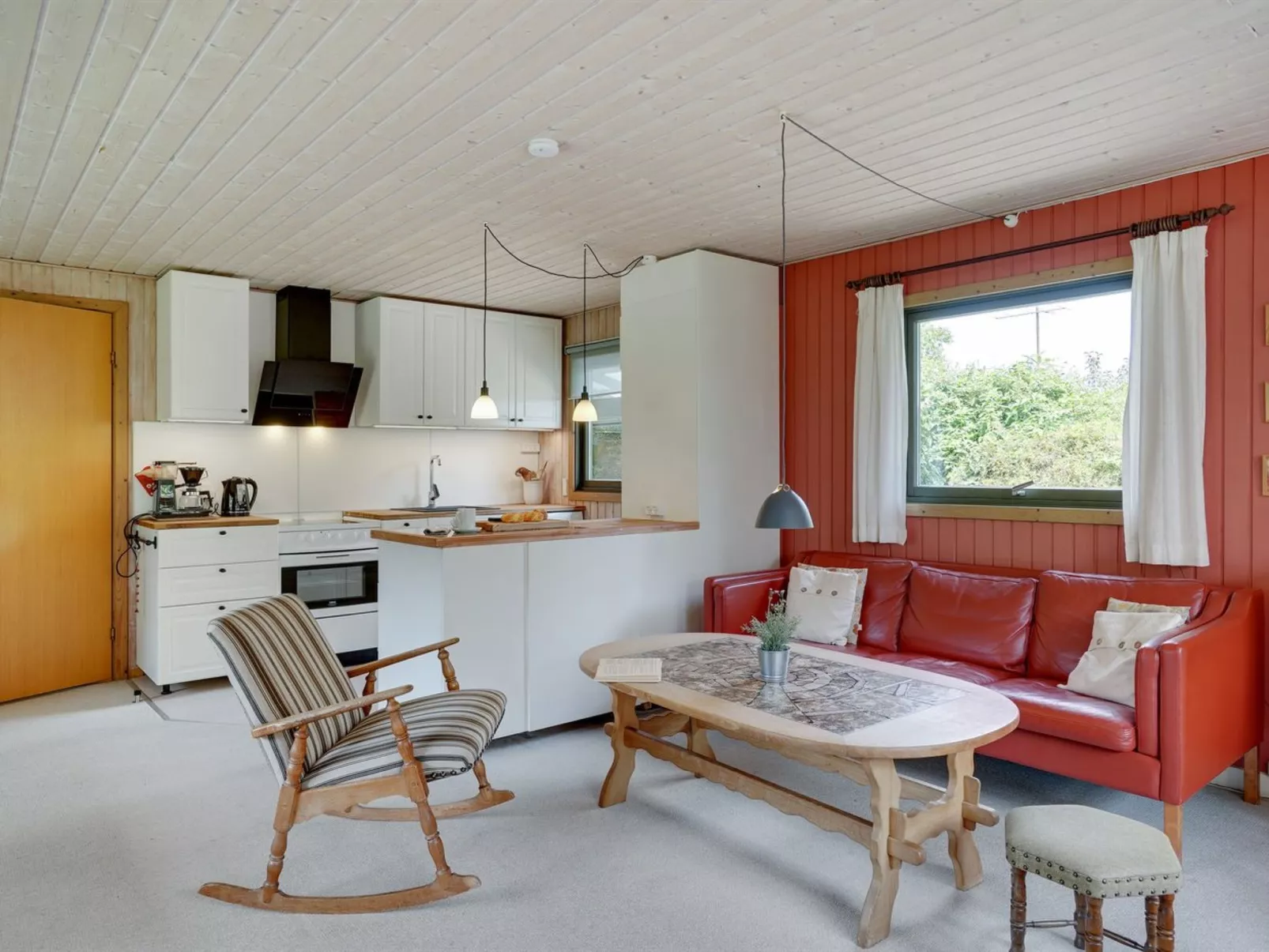 "Elif" - 400m from the sea-Inside