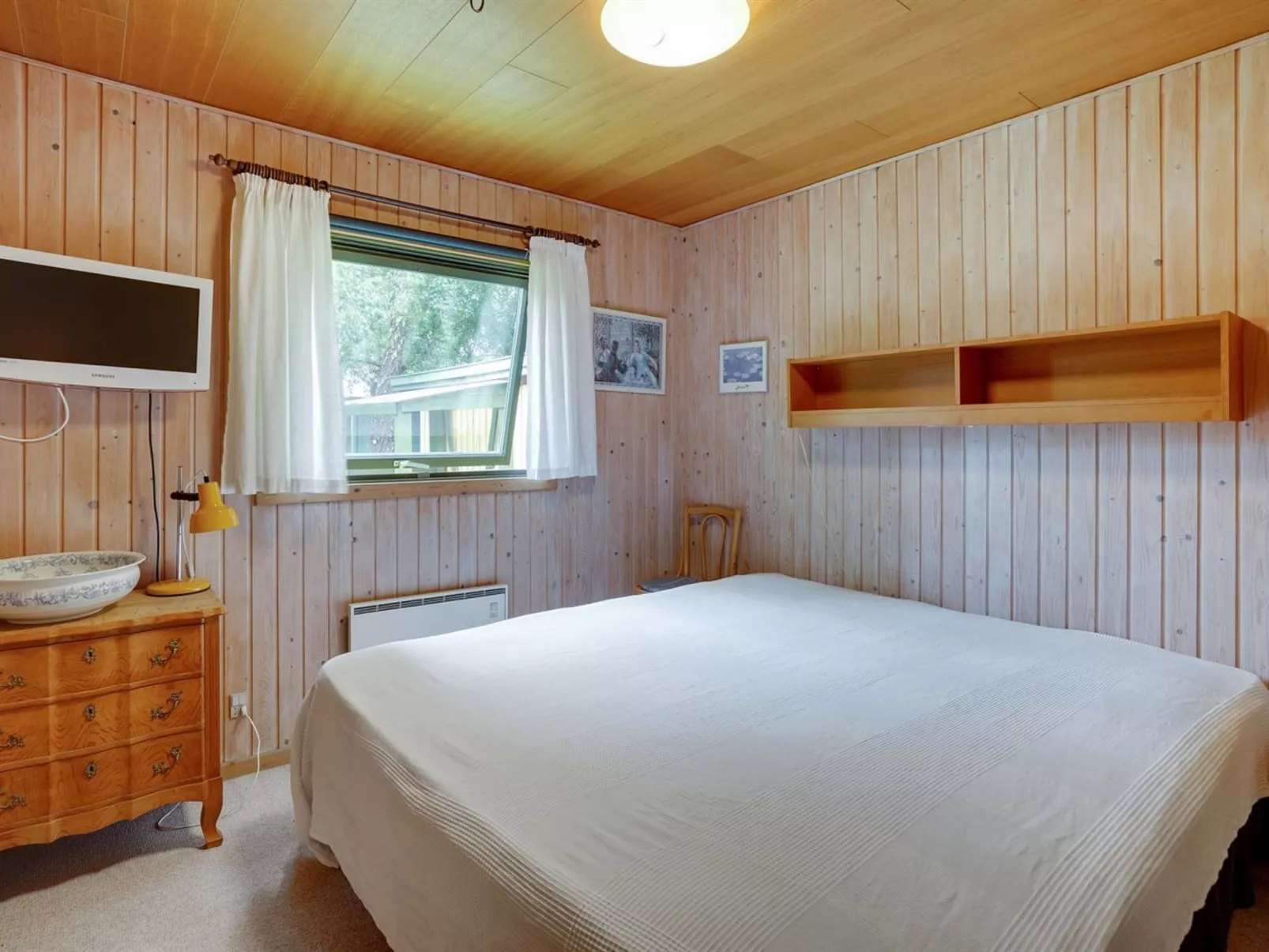 "Elif" - 400m from the sea-Inside