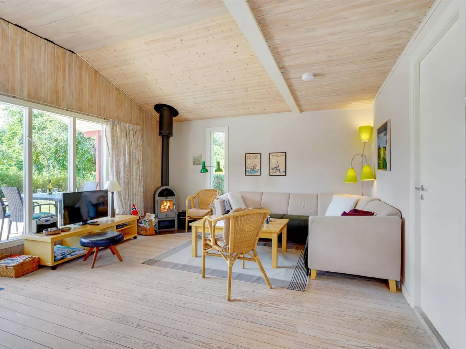 "Mile" - 260m from the sea-Inside