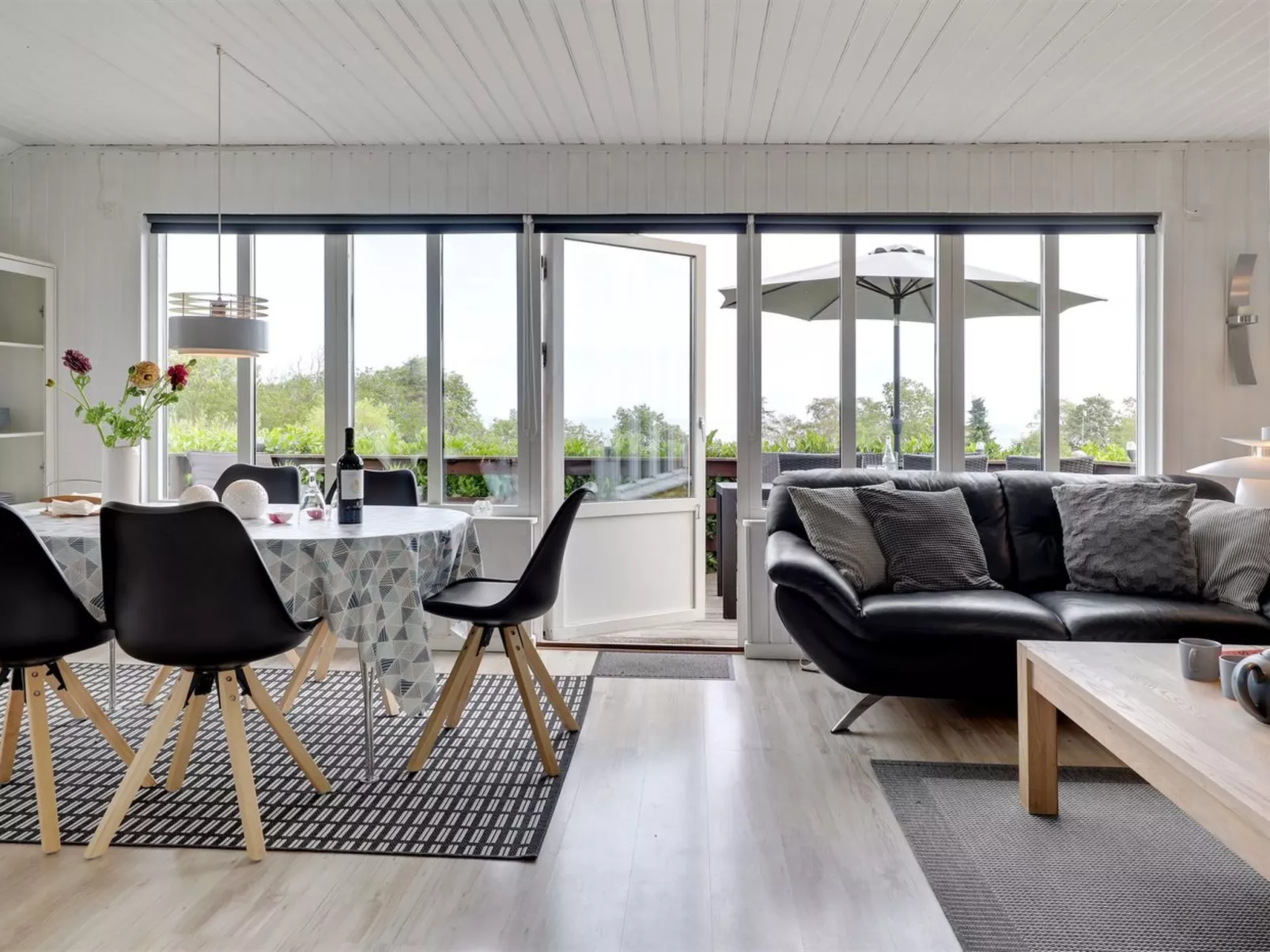 "Voitto" - 150m from the sea-Drinnen