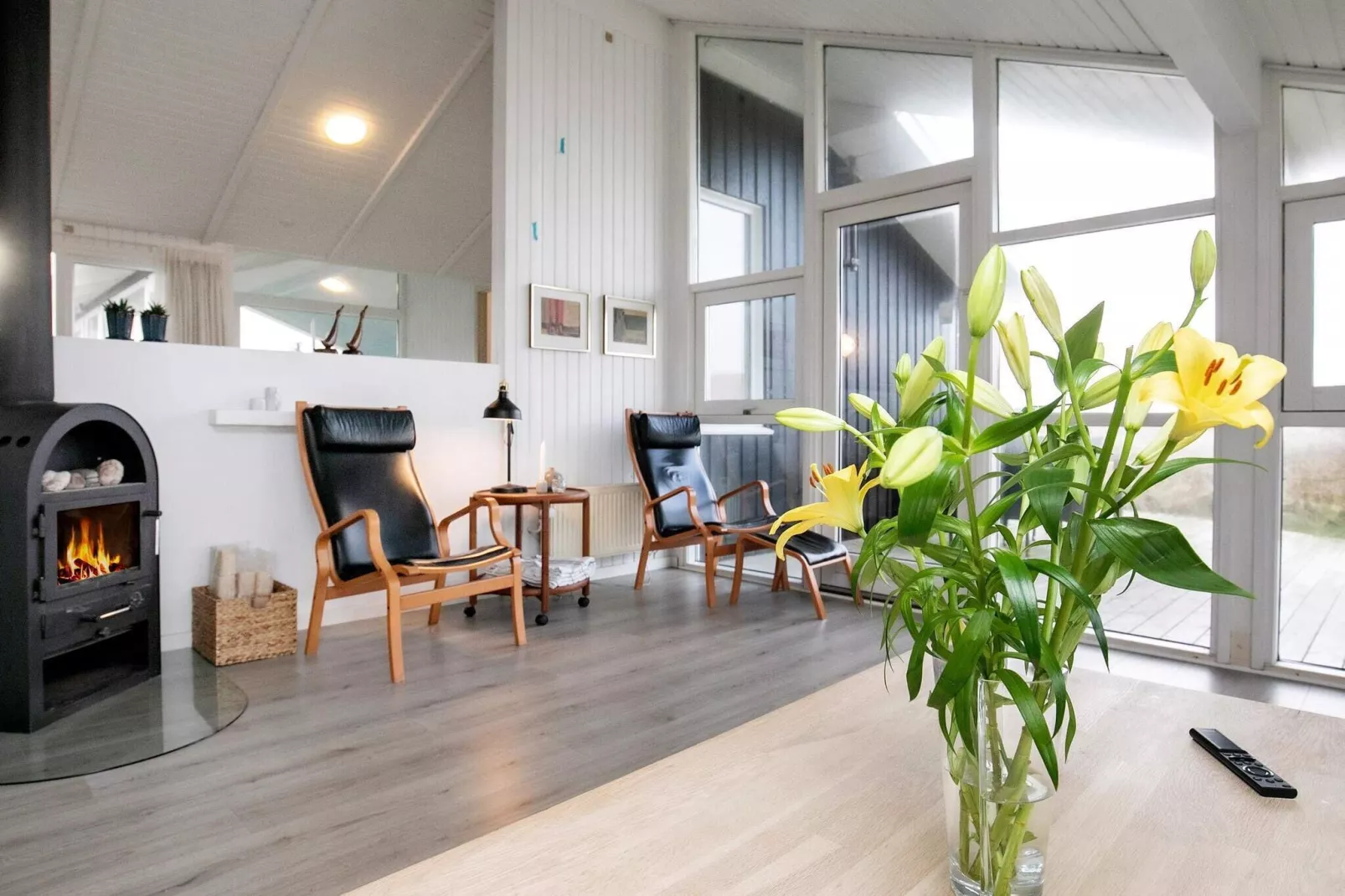 Modern Pool House with View - By Traum Ferienwohnungen-Indoor