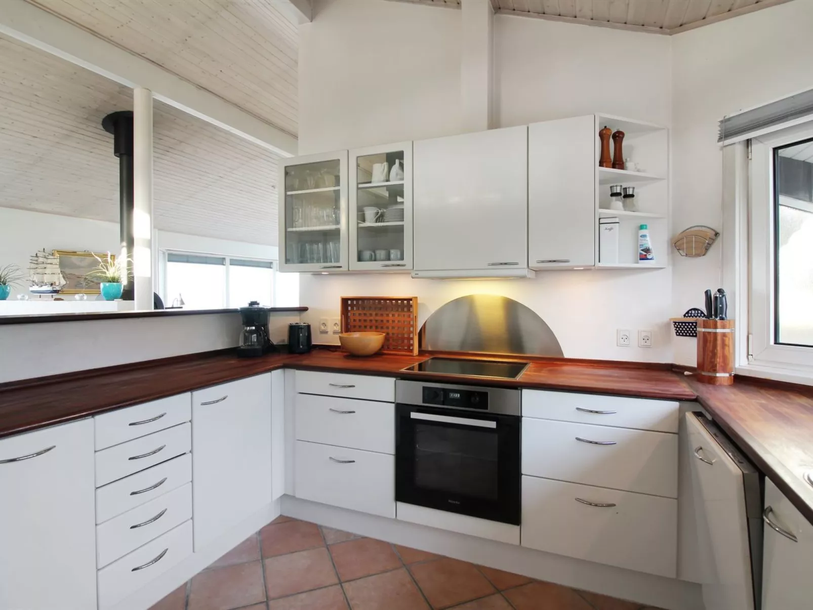 "Alyssa" - 300m from the sea-Inside