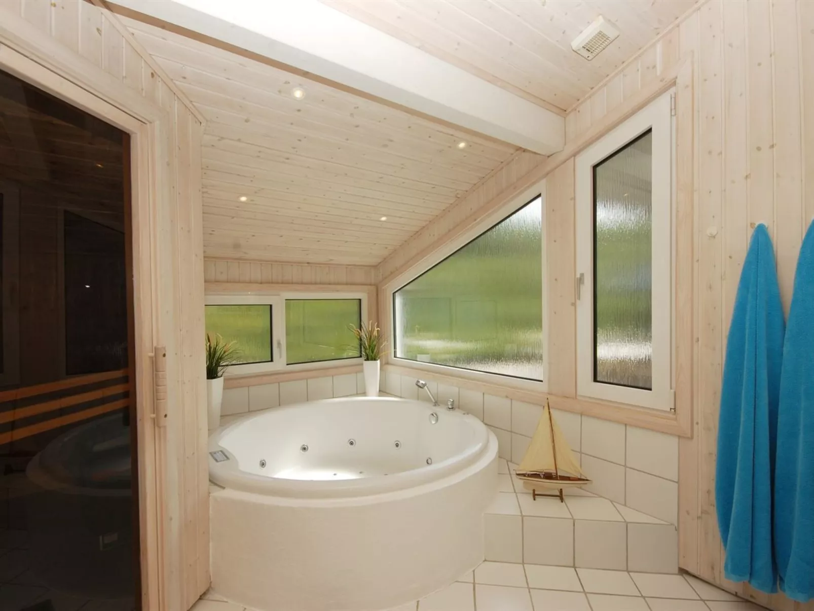 "Alyssa" - 300m from the sea-Inside