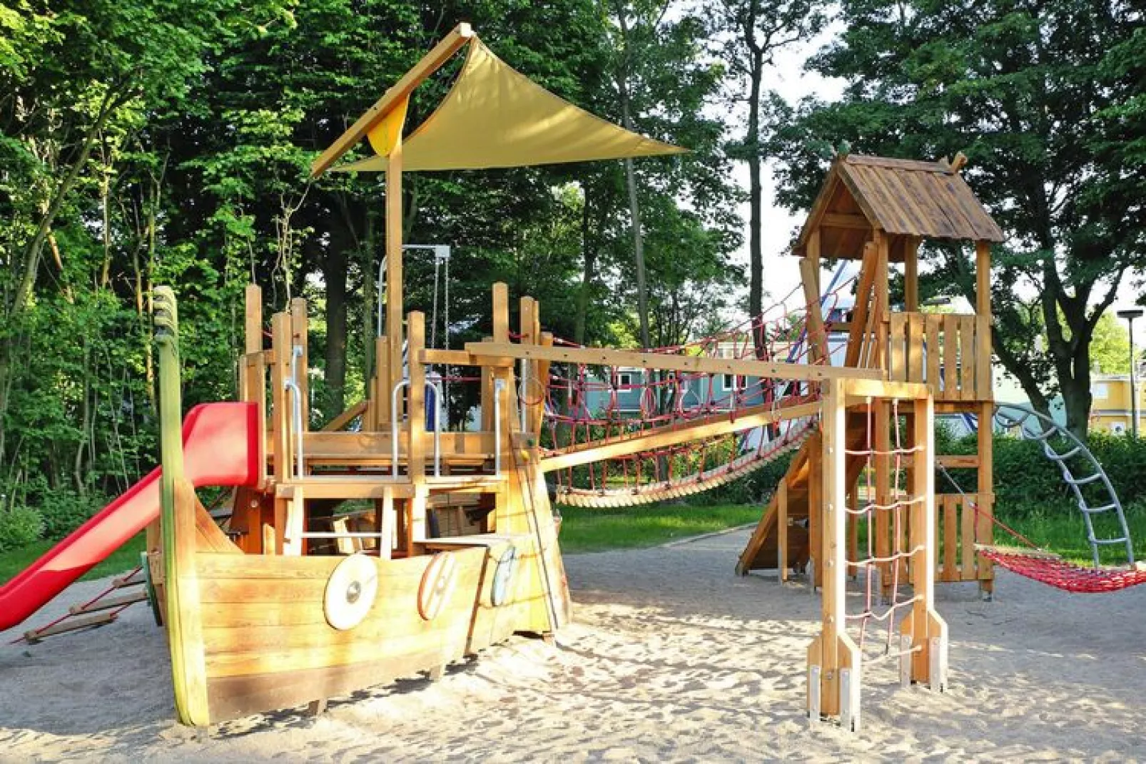 Nurdachhaus Sparpreis 65 qm-Park facilities