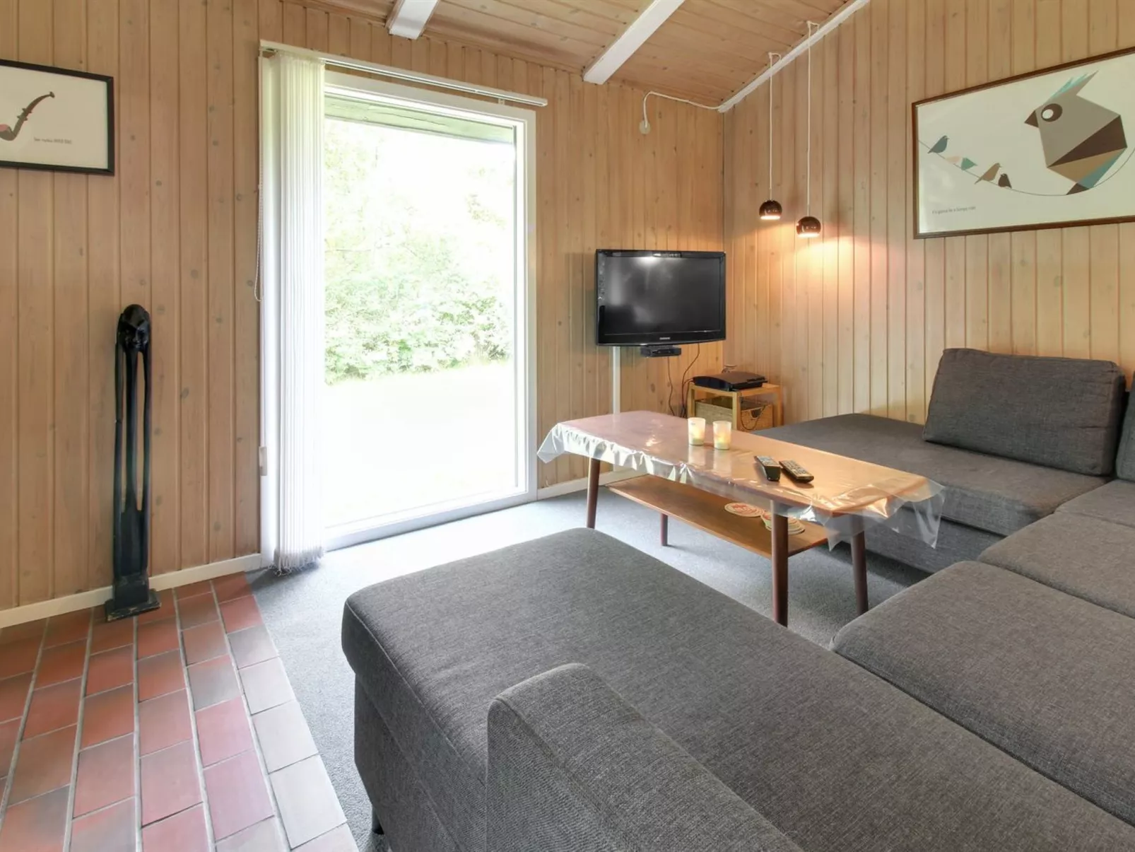 "Fredger" - 1.8km from the sea-Inside