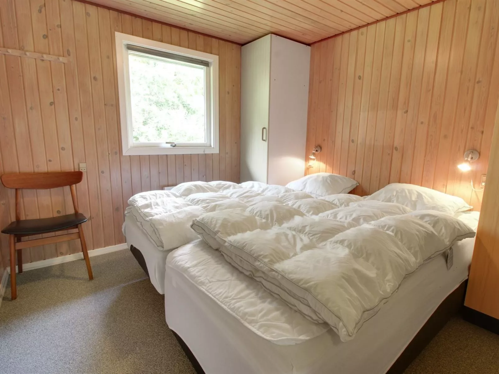 "Fredger" - 1.8km from the sea-Inside