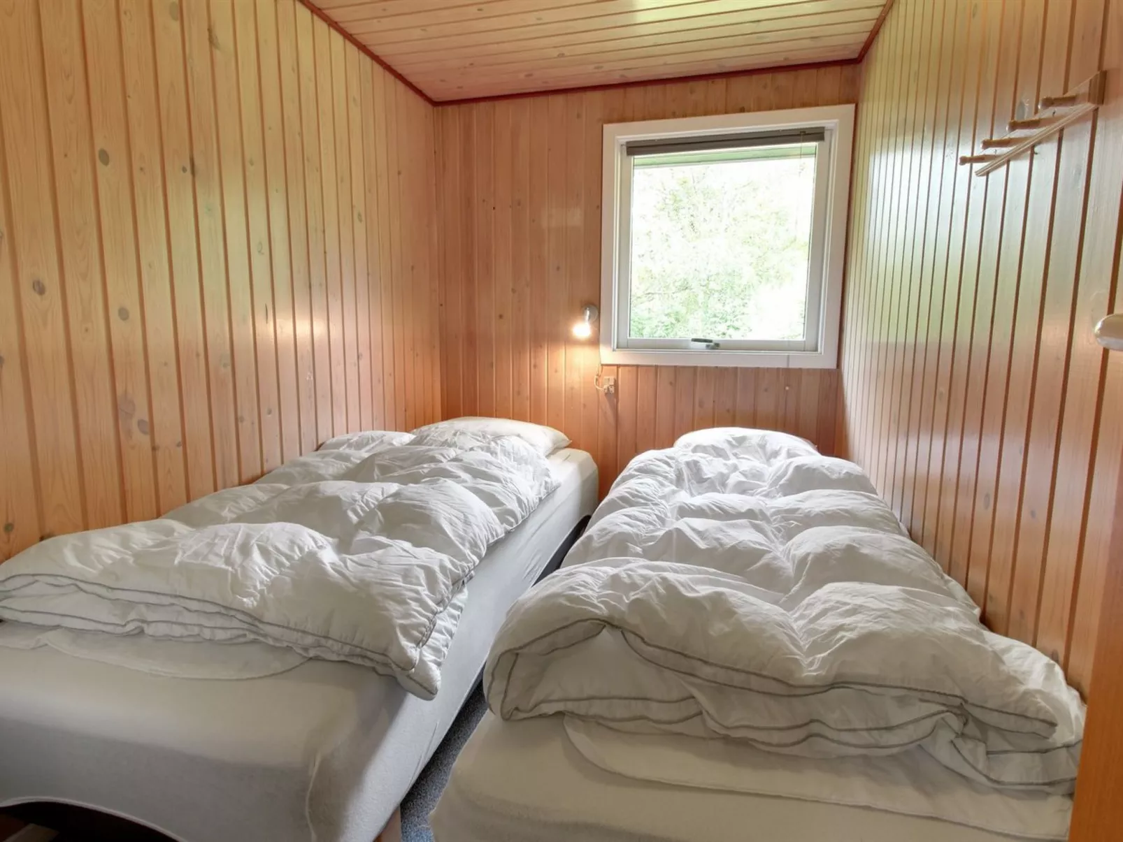 "Fredger" - 1.8km from the sea-Inside
