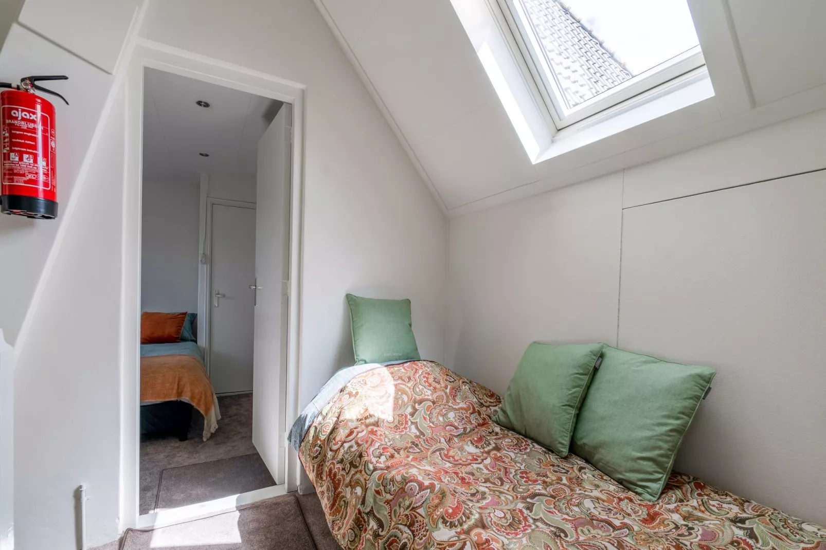 Gezellige Boerderij met chalet in Friesland-Schlafzimmer