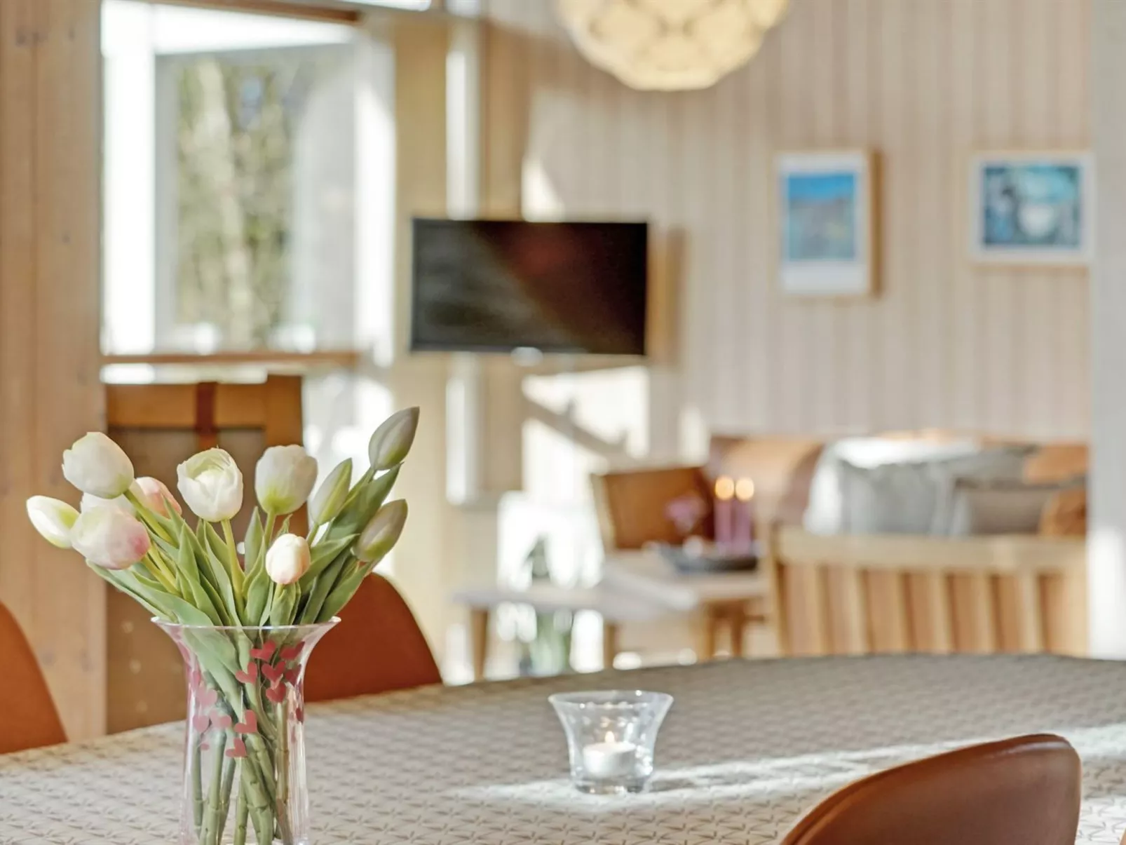 "Swarte" - 30km from the sea-Inside