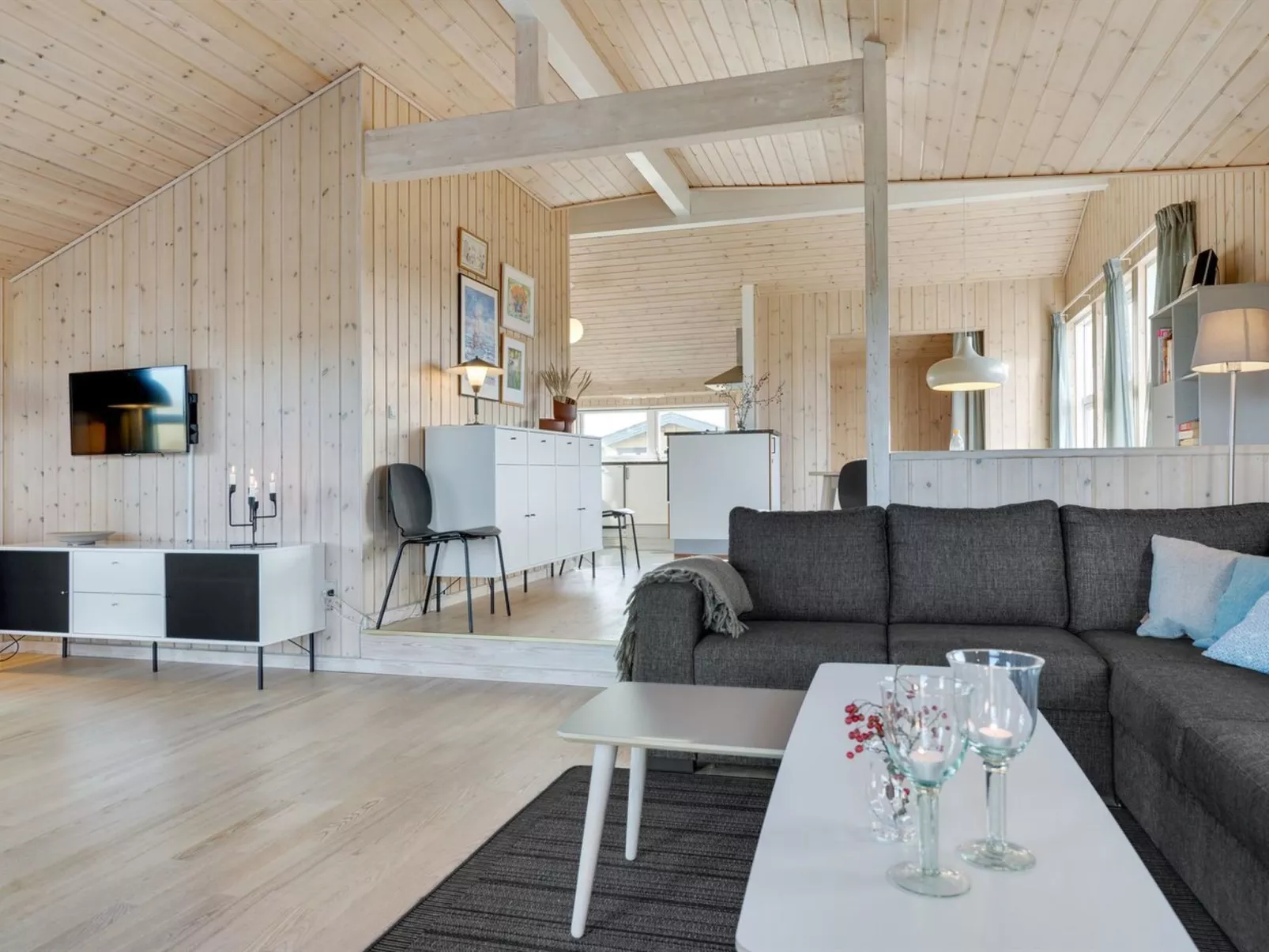 "Marissa" - 200m from the sea-Inside