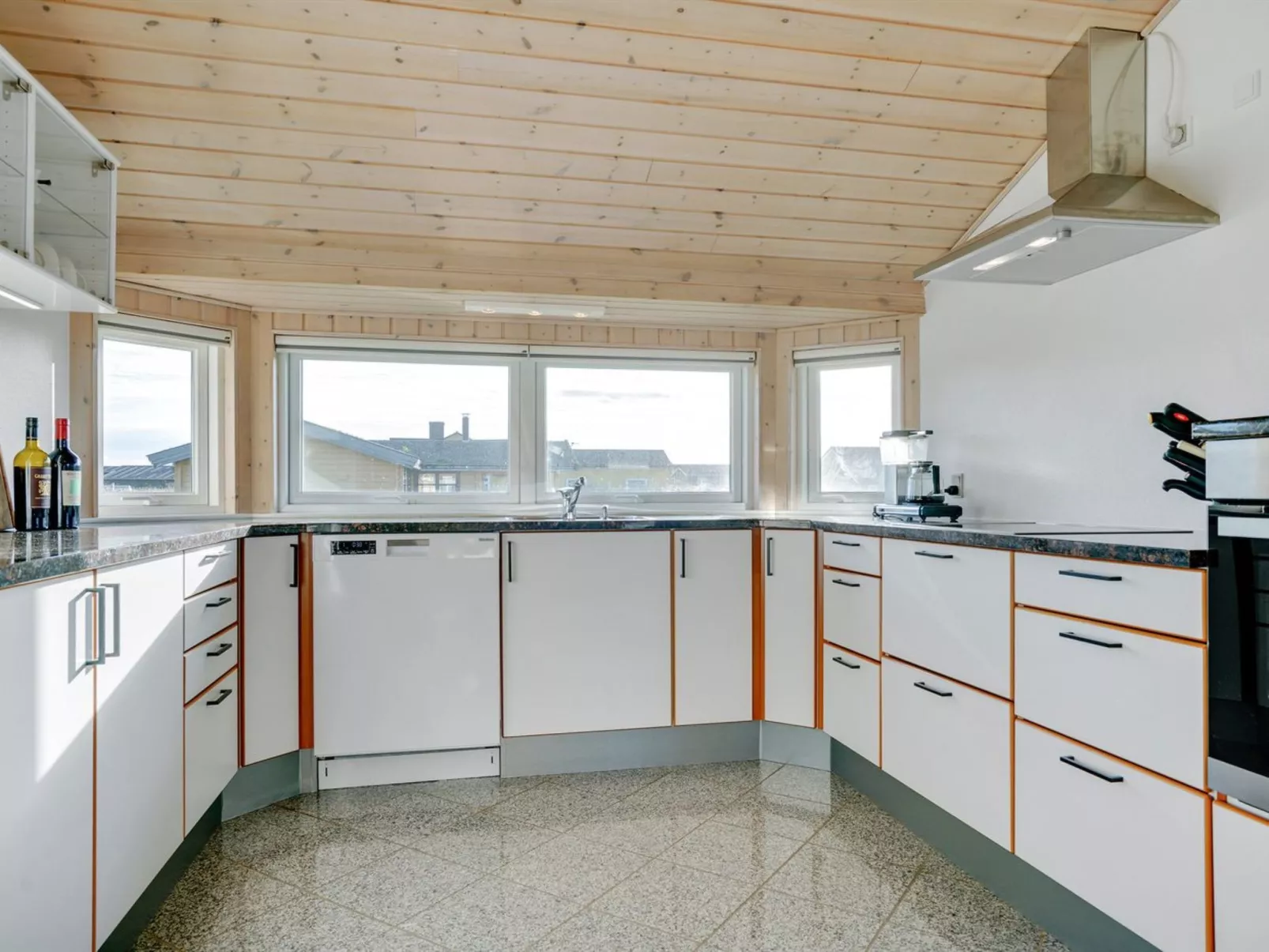"Marissa" - 200m from the sea-Inside