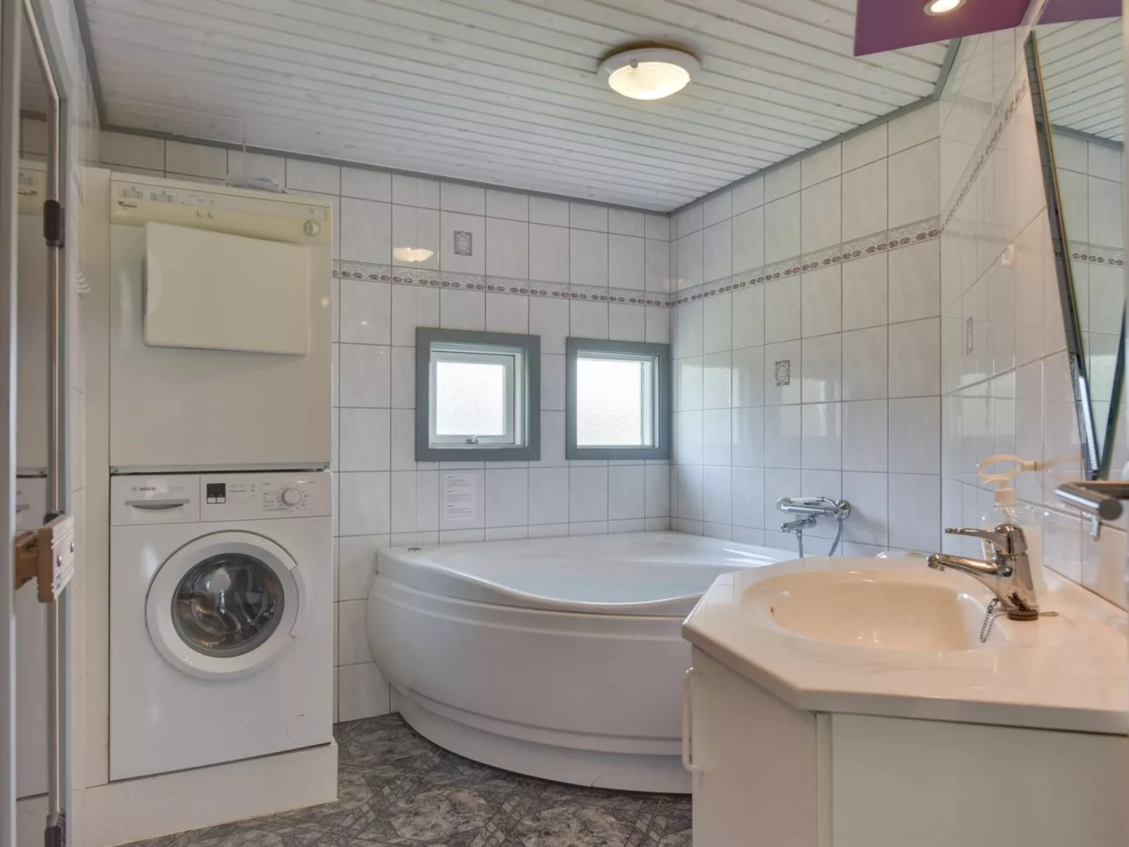 "Sunita" - 2.8km from the sea-Inside