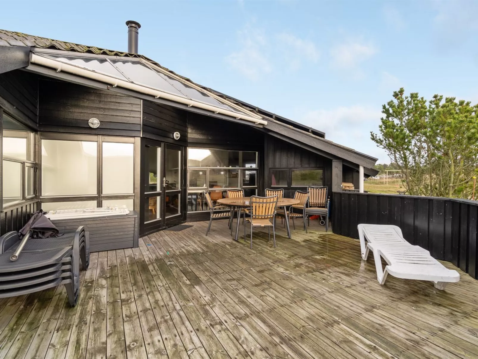 "Emund" - 900m from the sea-Outside