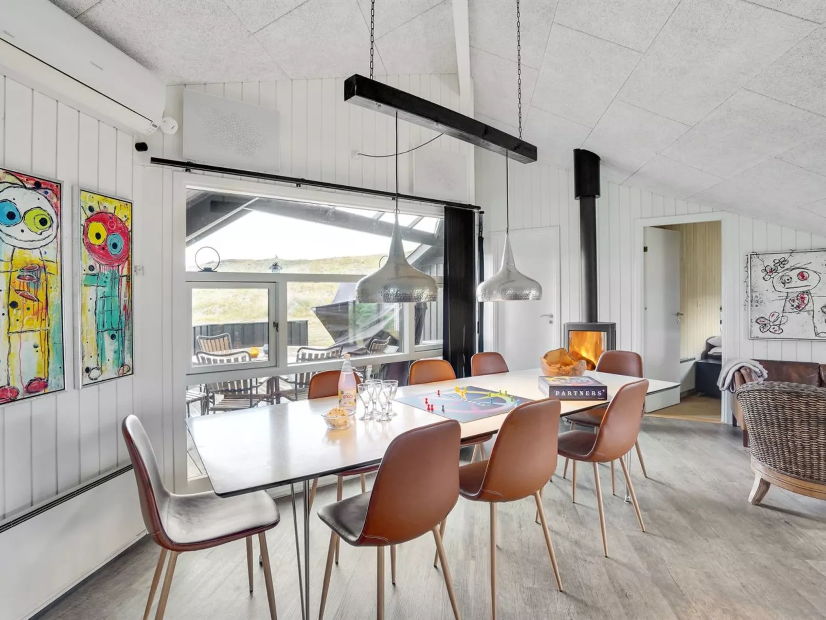 "Emund" - 900m from the sea-Inside