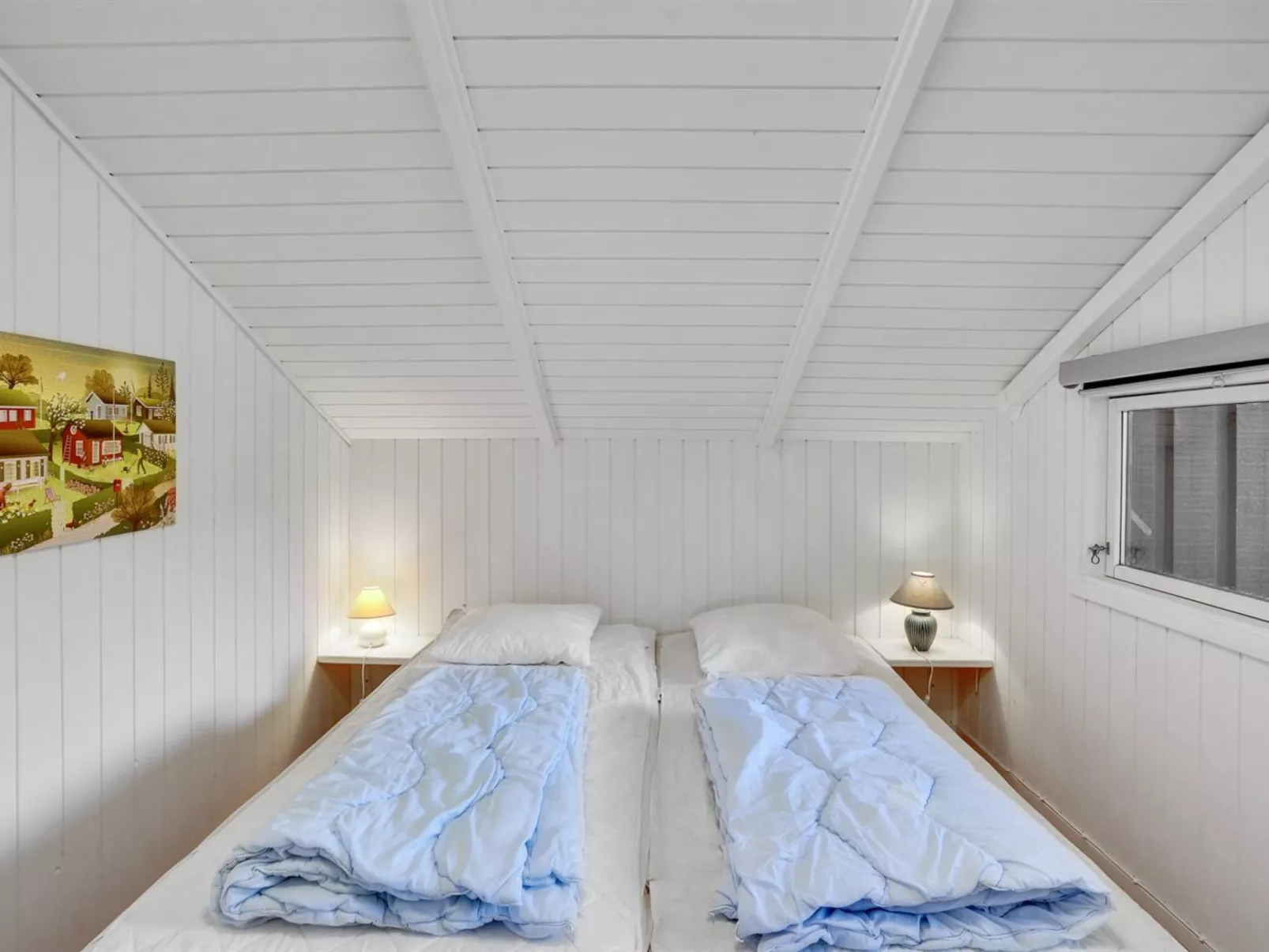"Emund" - 900m from the sea-Inside