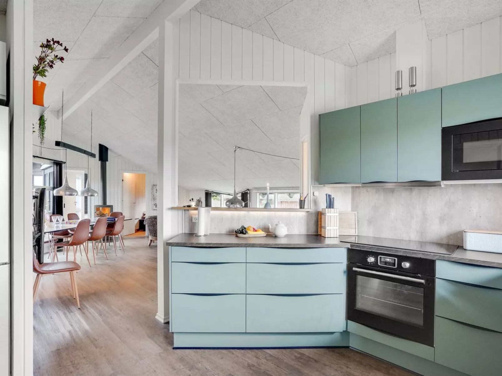 "Emund" - 900m from the sea-Inside