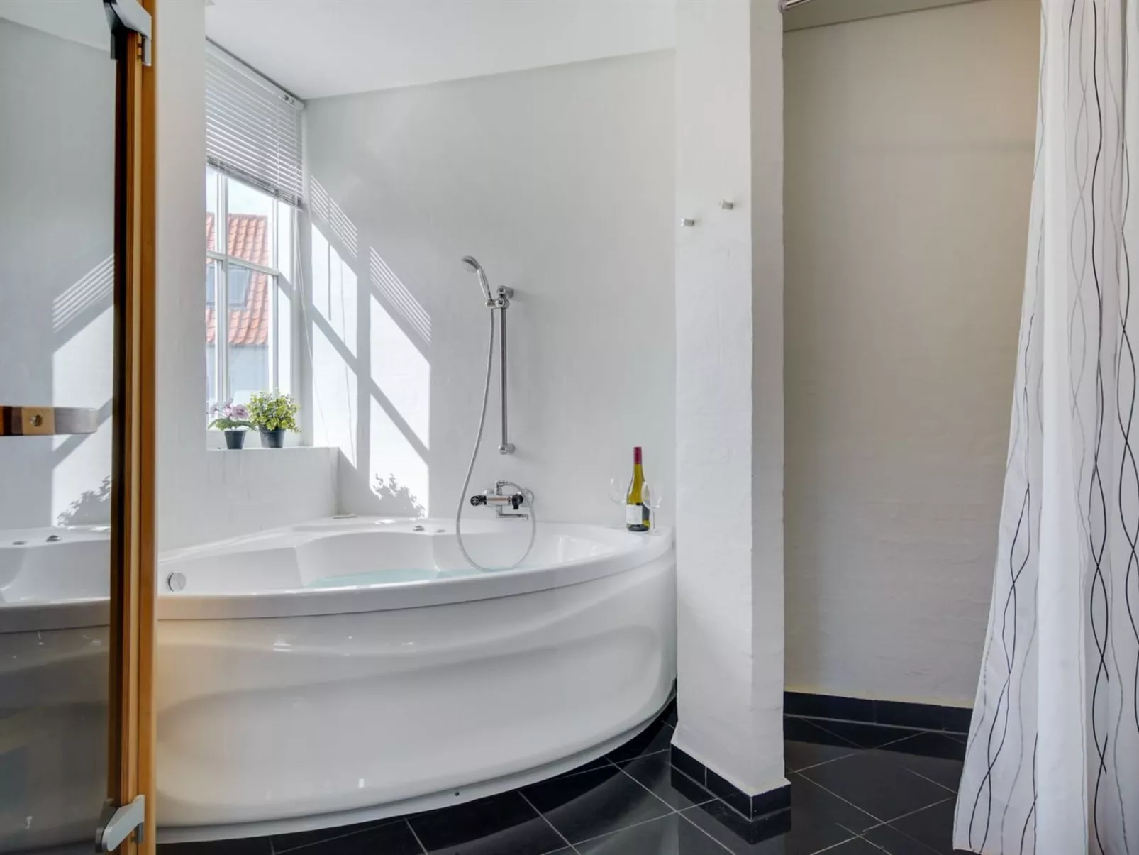 "Sira" - 250m from the sea-Inside