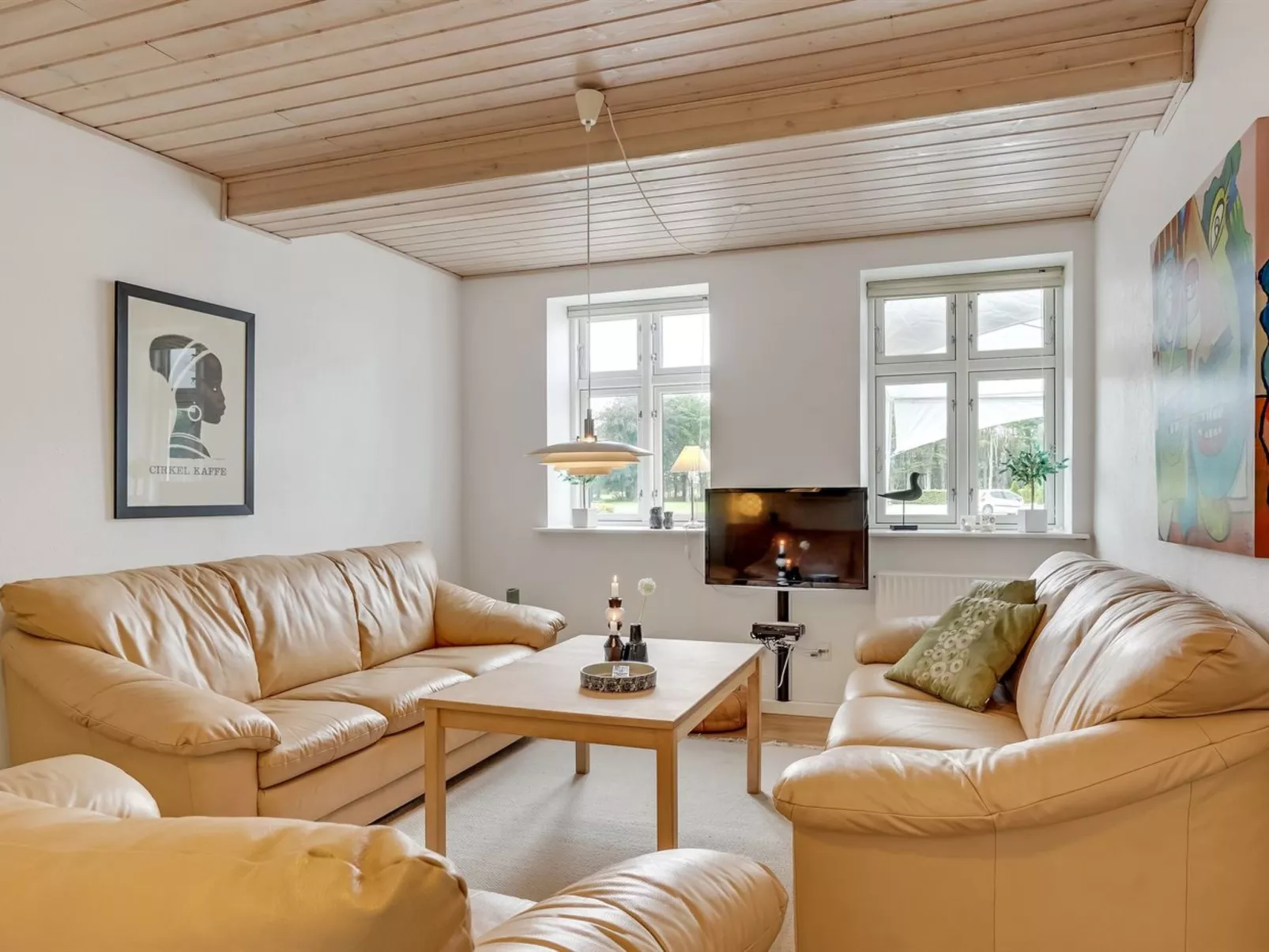 "Edine" - 4.5km from the sea-Inside