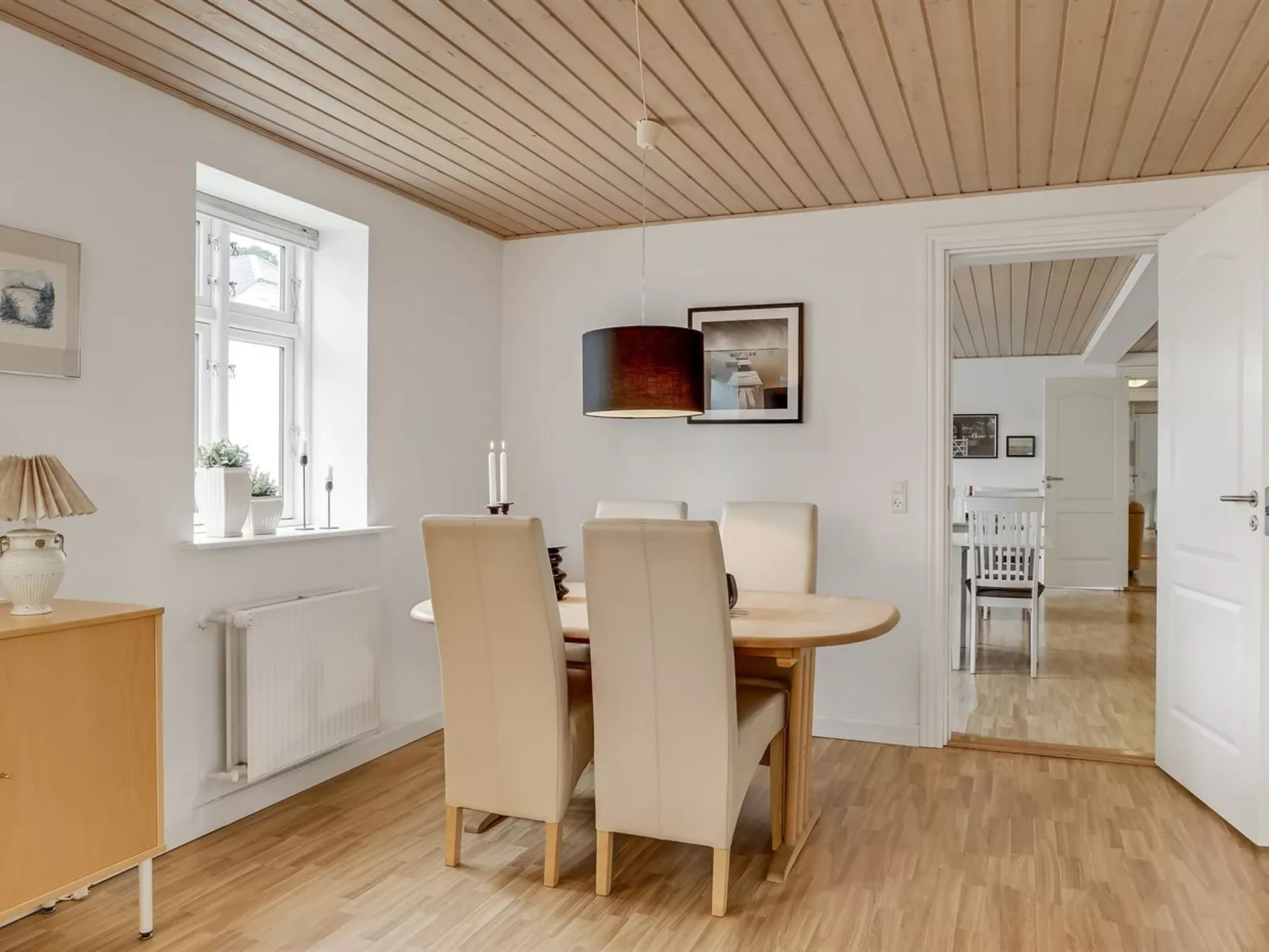"Edine" - 4.5km from the sea-Inside