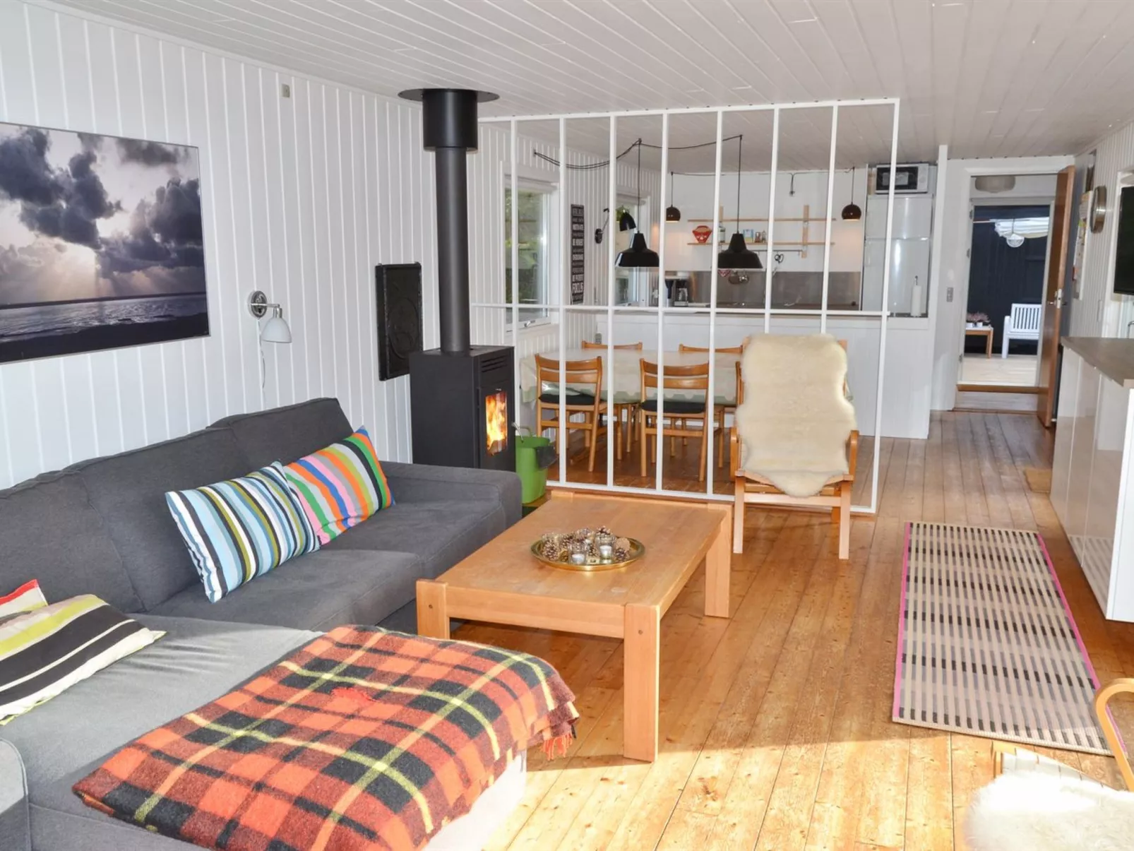 "Elin" - 3km from the sea-Inside