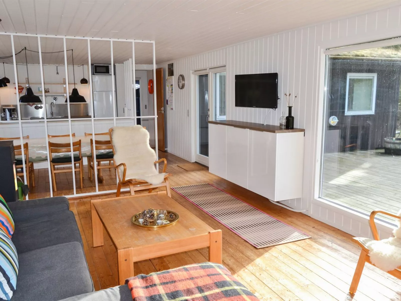 "Elin" - 3km from the sea-Inside