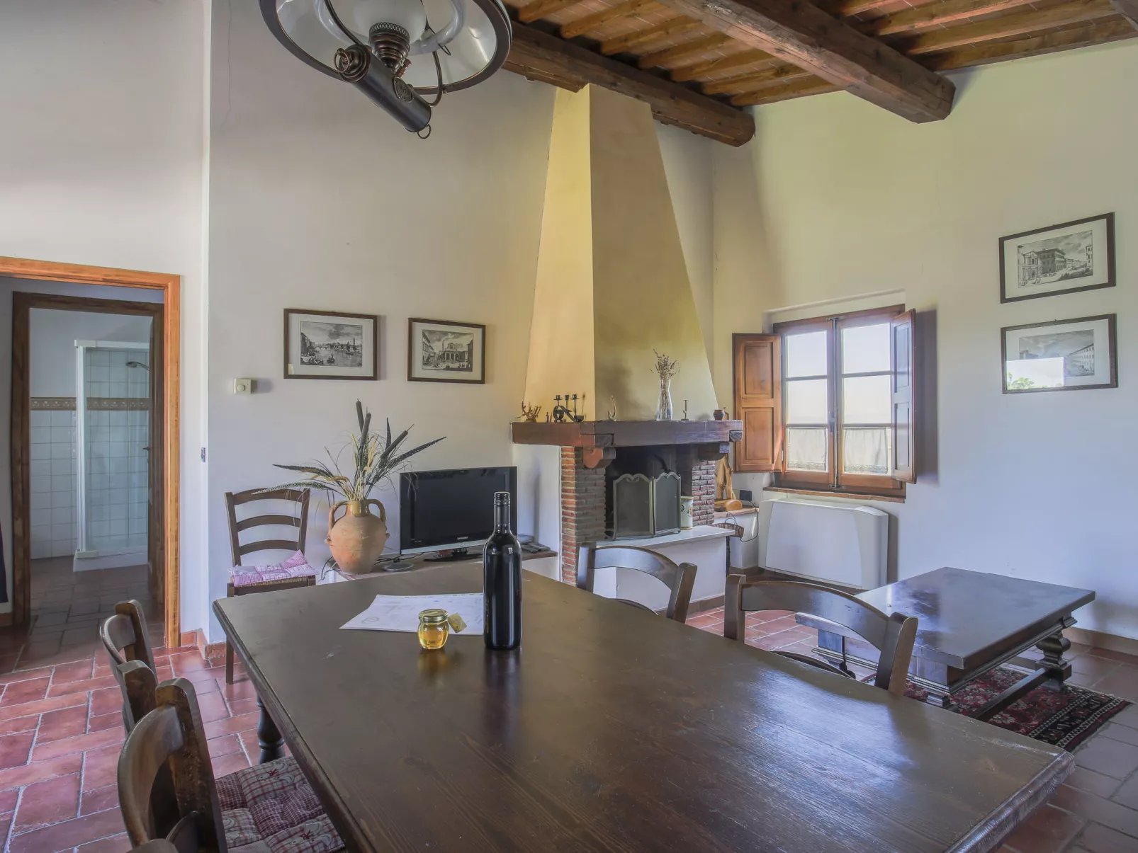 Le Poggiole-Inside