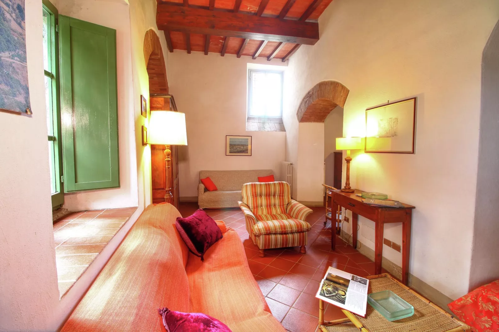 Casa Bruciata-Living room
