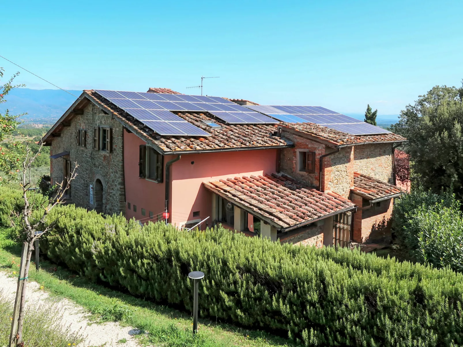 Le Poggiole-Outside