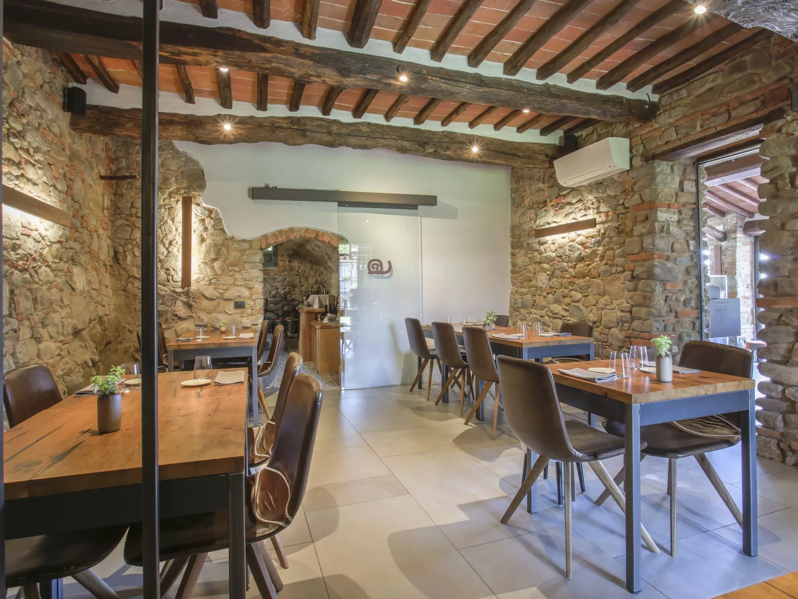 Le Poggiole-Inside